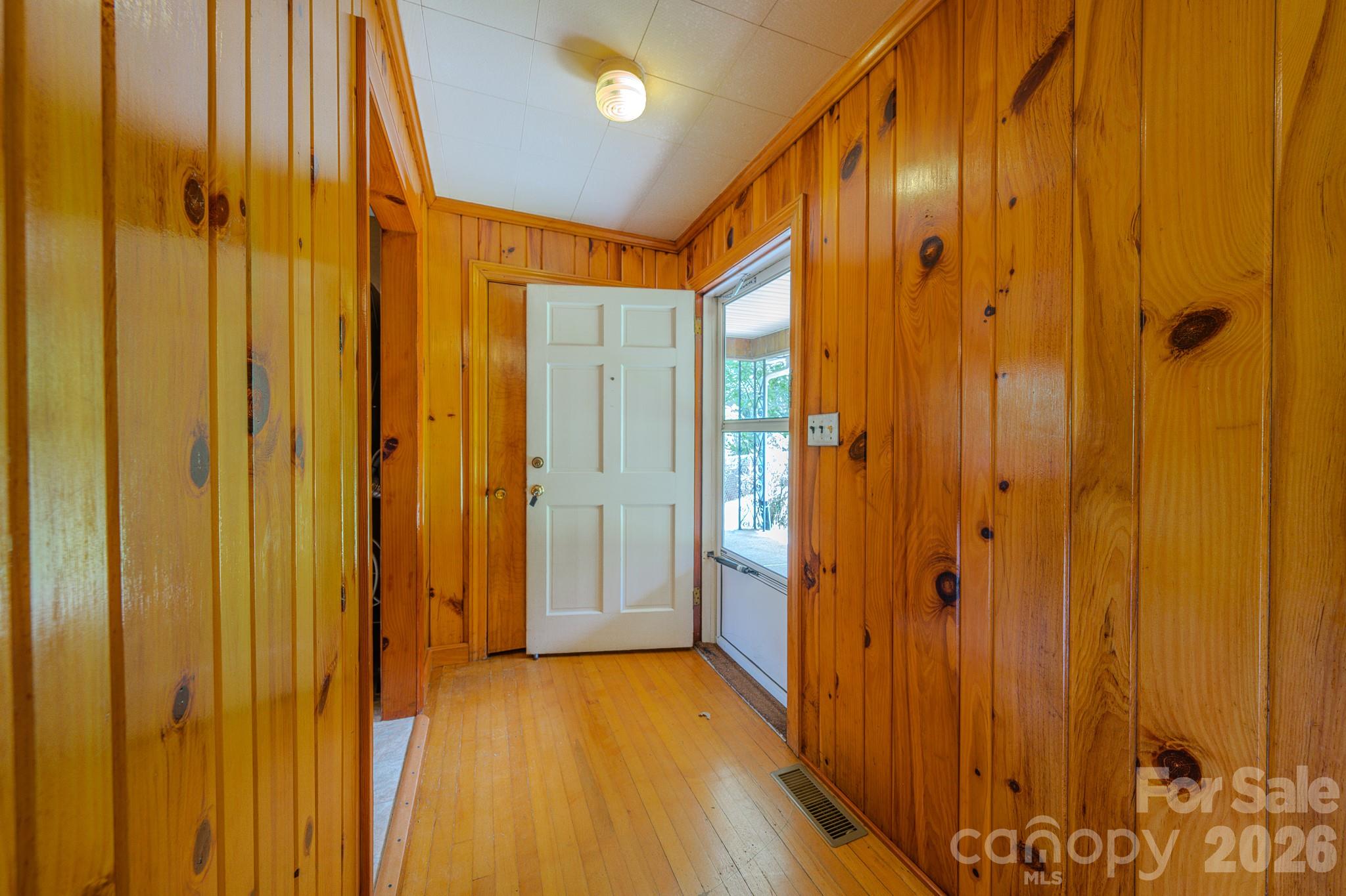 456 Lower Grassy Branch Road — Asheville