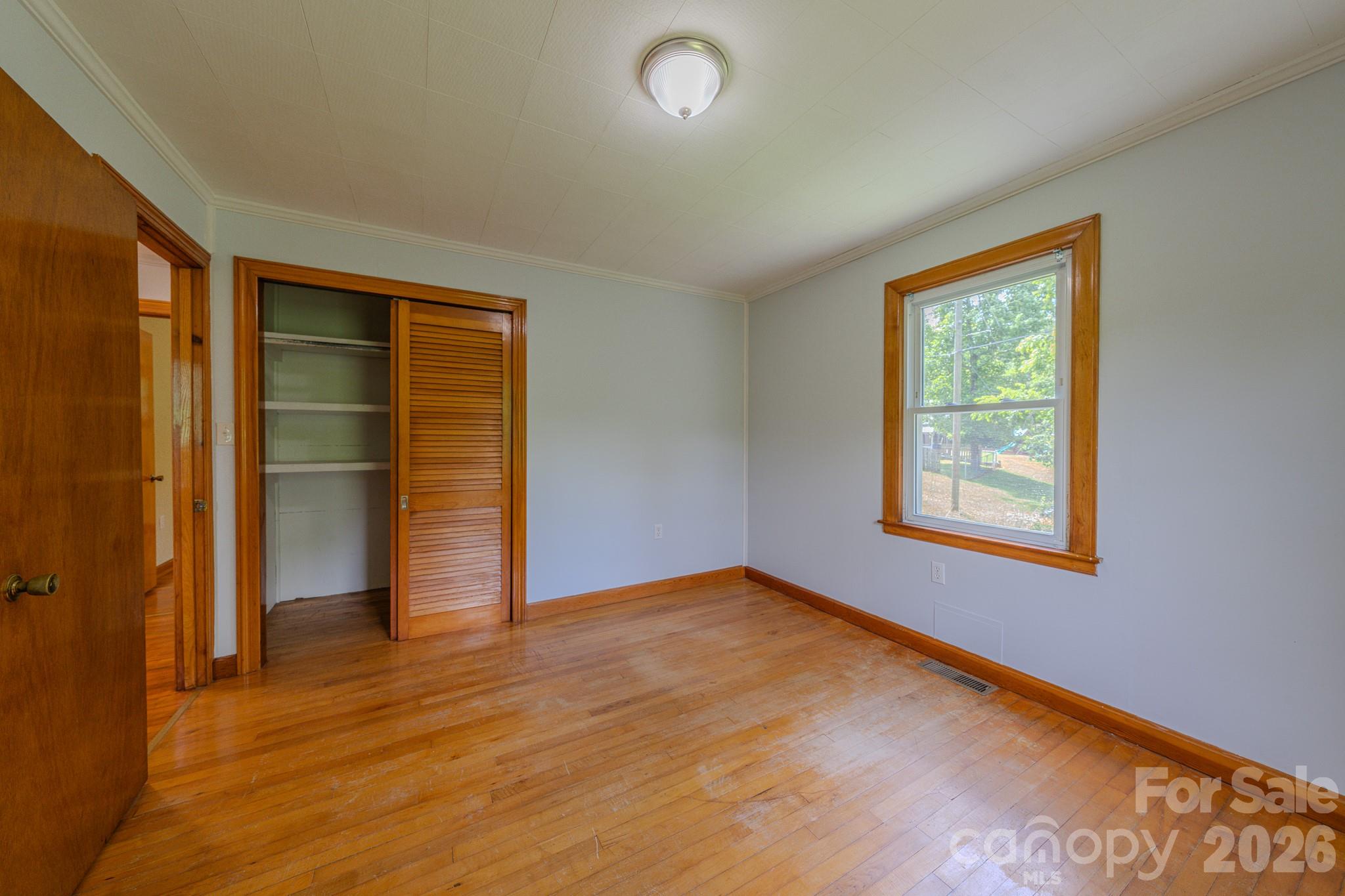 456 Lower Grassy Branch Road — Asheville