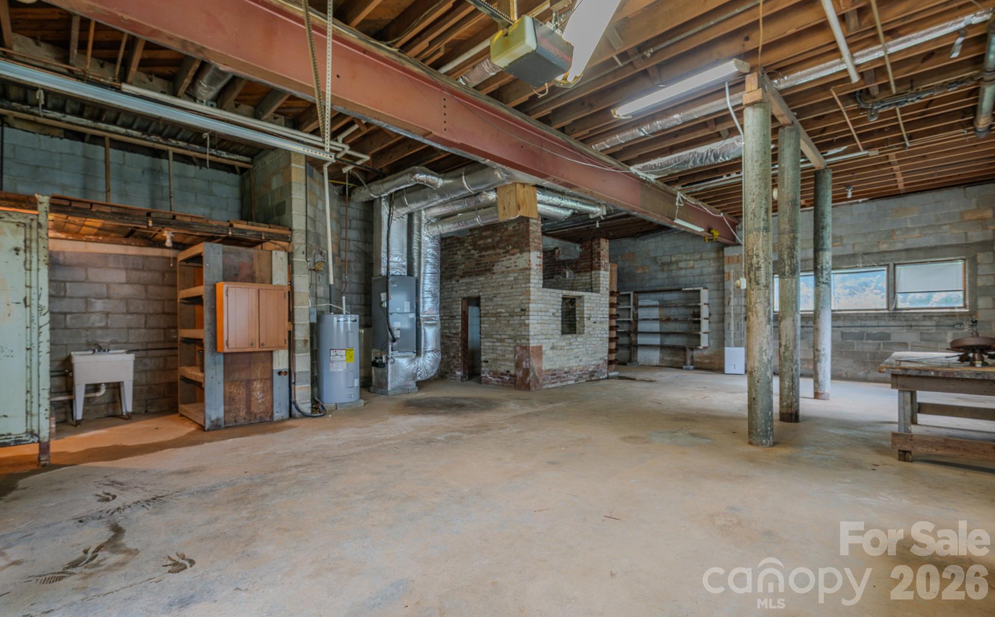 456 Lower Grassy Branch Road — Asheville
