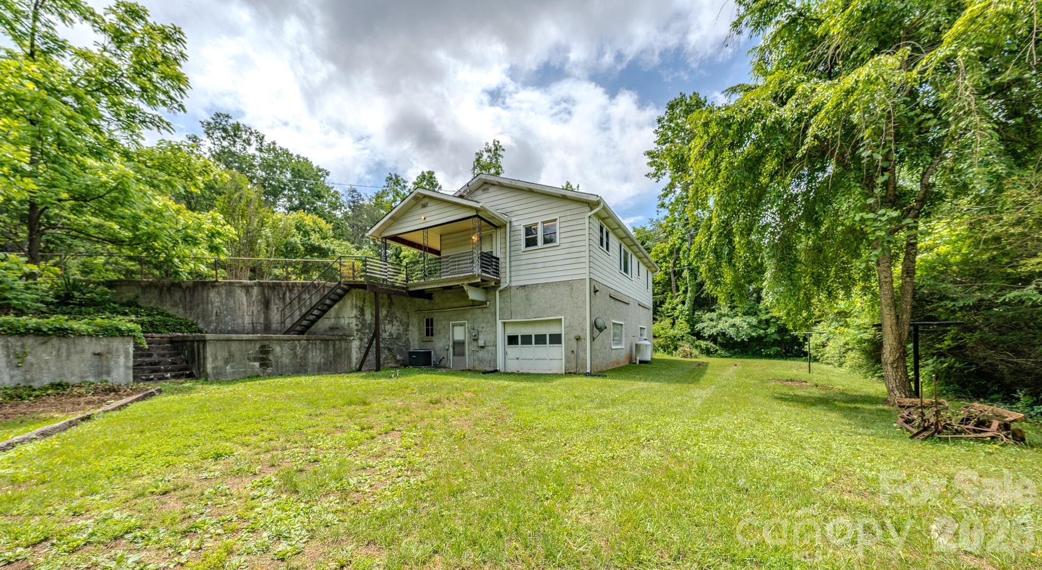 456 Lower Grassy Branch Road — Asheville