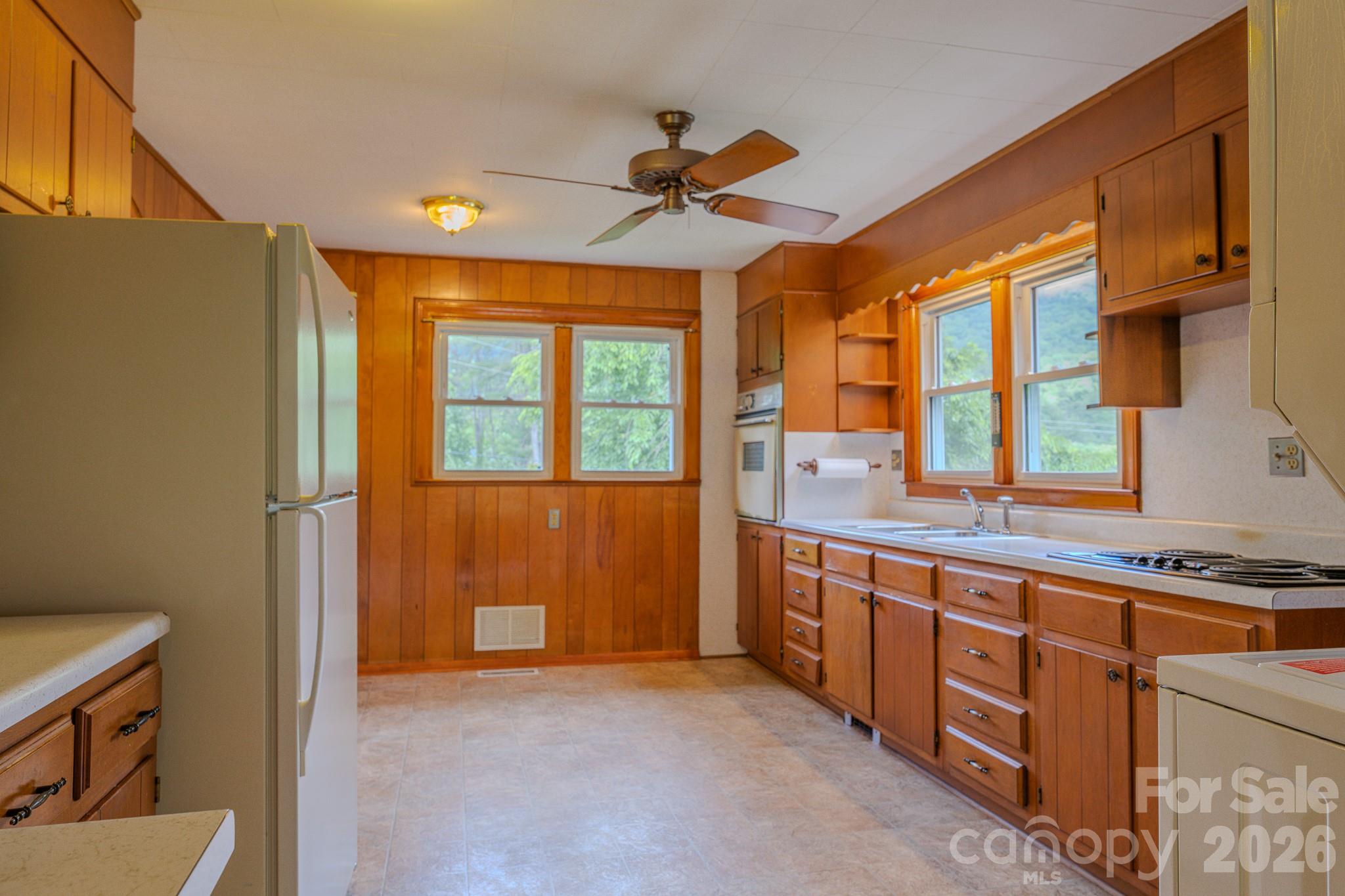 456 Lower Grassy Branch Road — Asheville