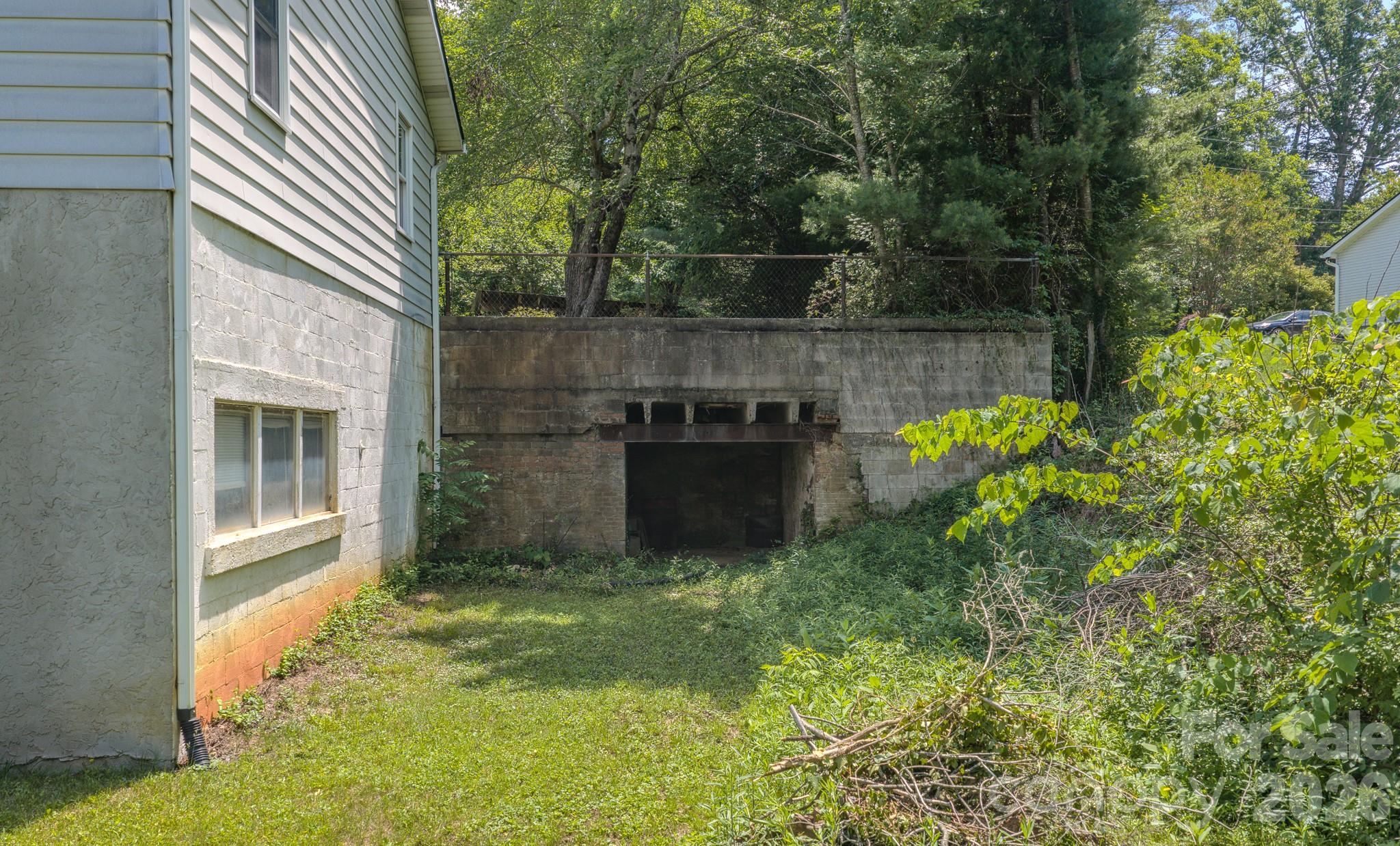 456 Lower Grassy Branch Road — Asheville