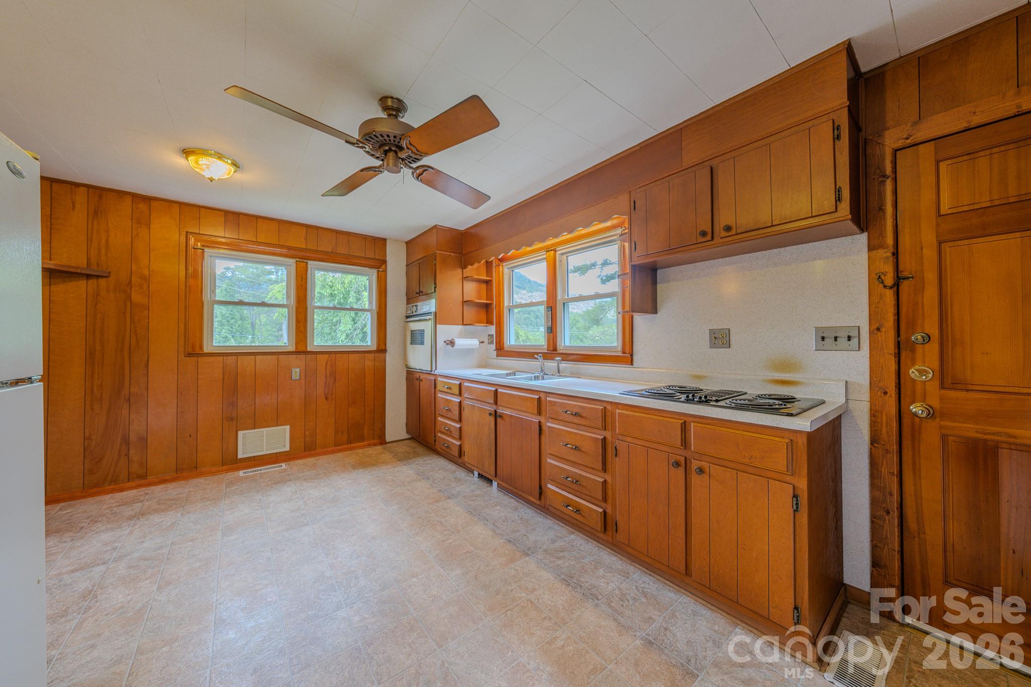 456 Lower Grassy Branch Road — Asheville