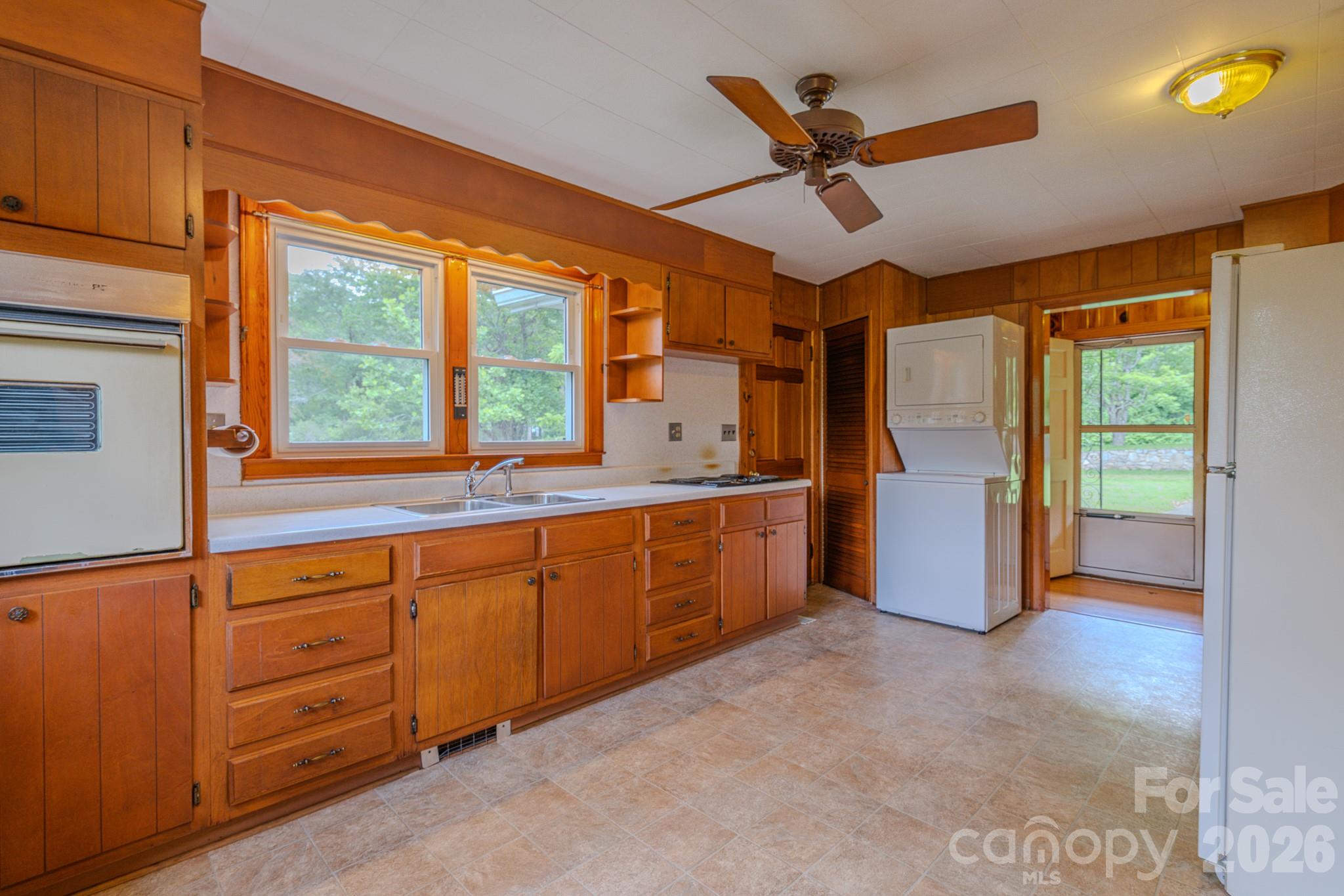 456 Lower Grassy Branch Road — Asheville