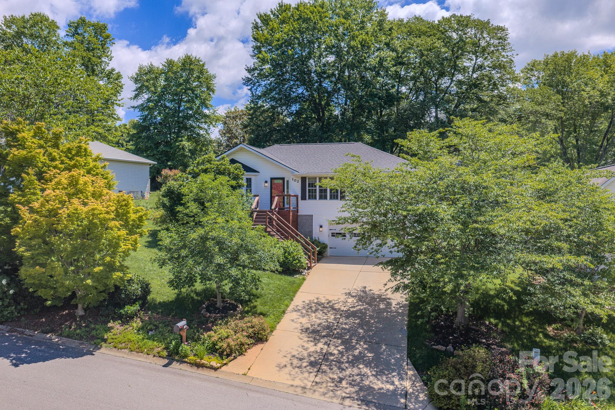 102 Forest Lake Drive — Asheville