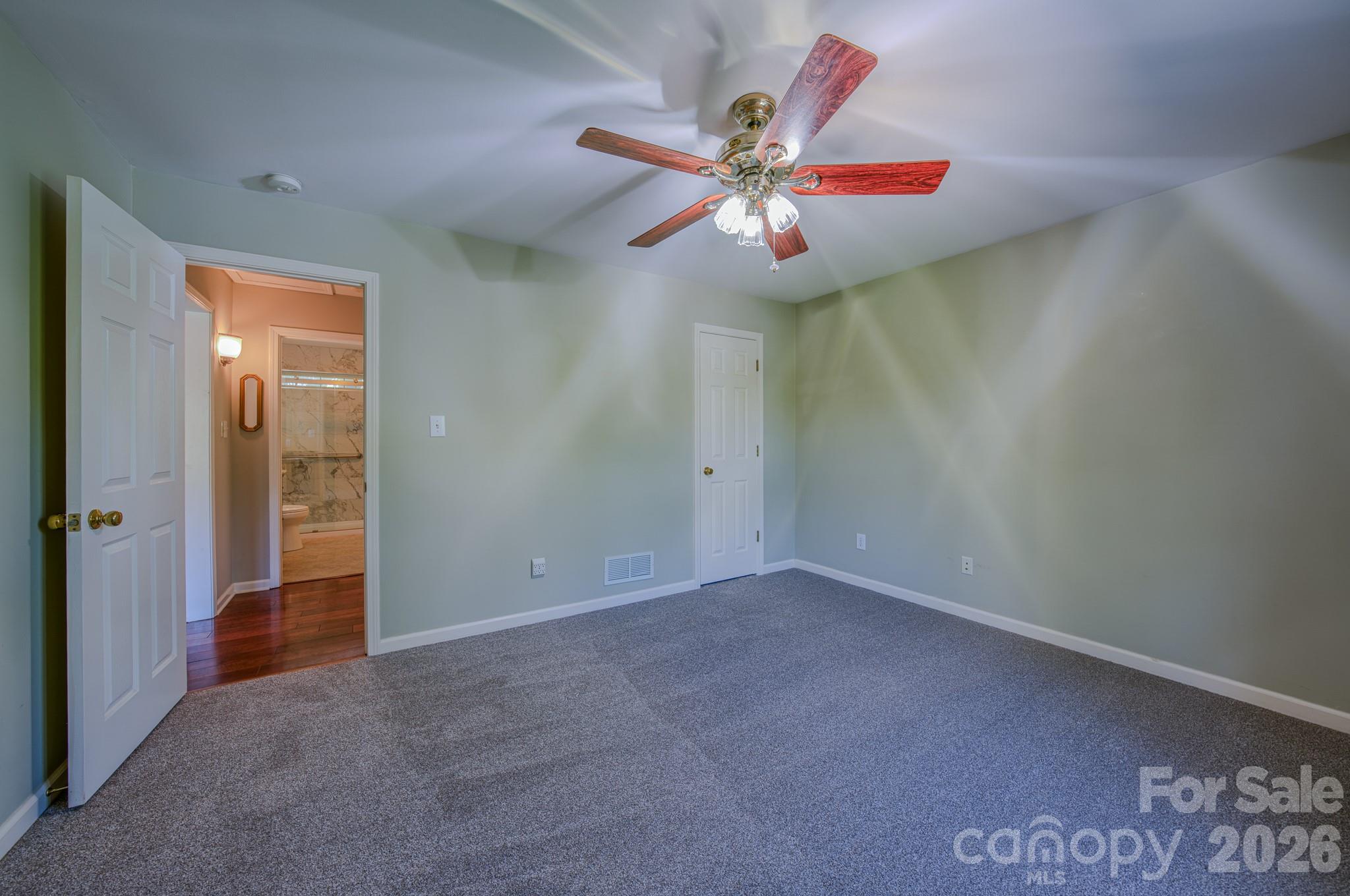 102 Forest Lake Drive — Asheville