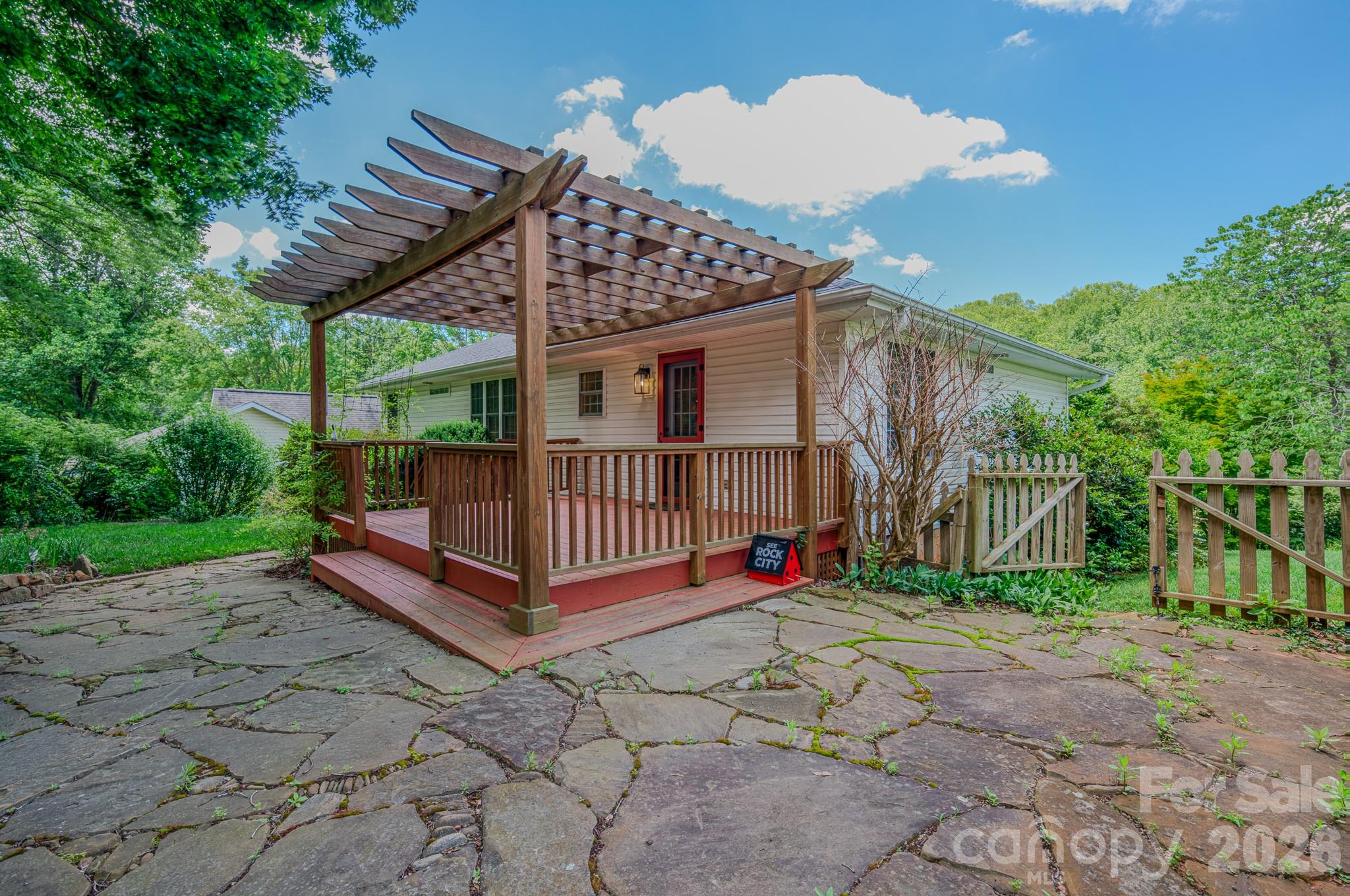 102 Forest Lake Drive — Asheville
