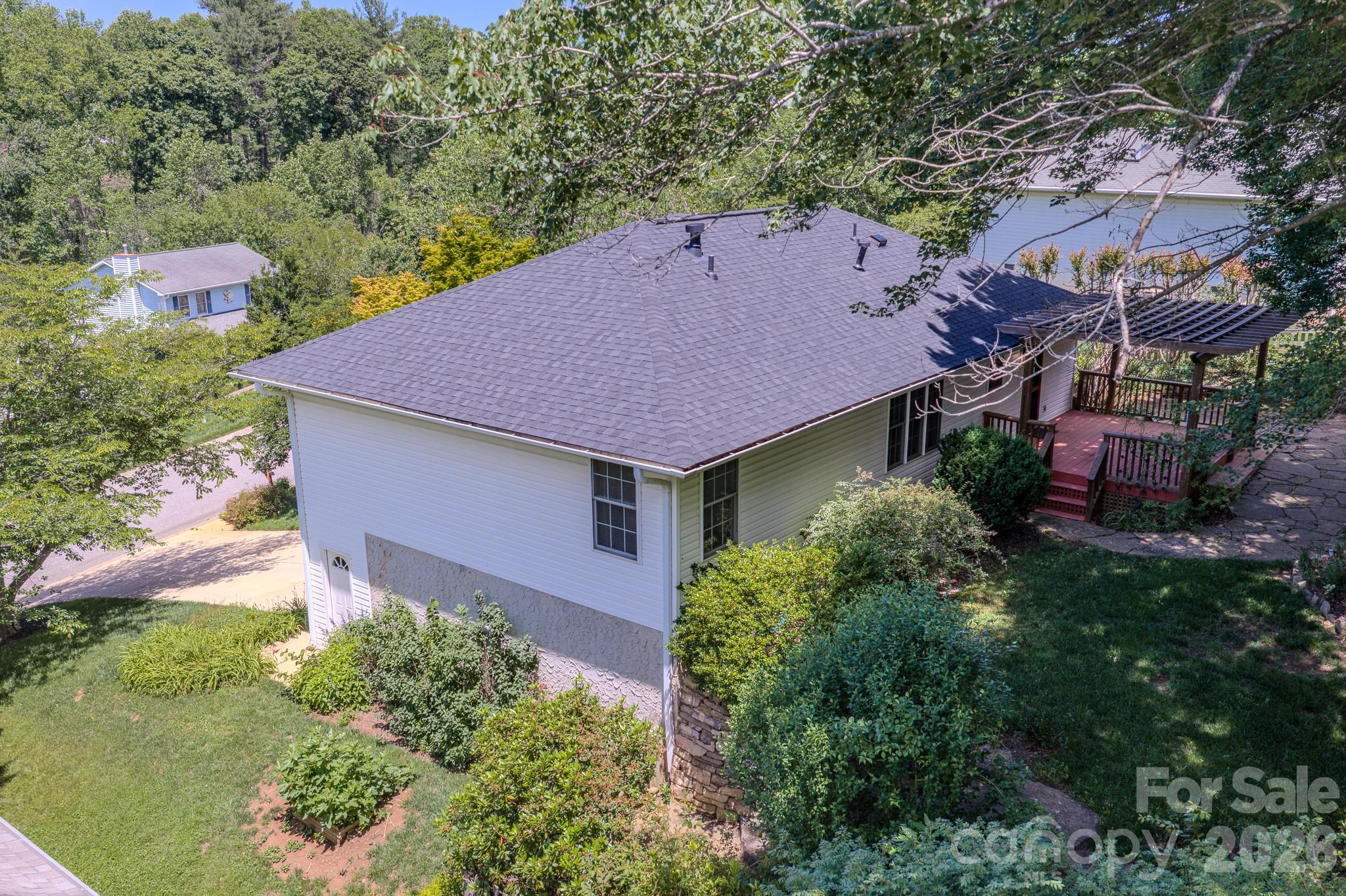 102 Forest Lake Drive — Asheville