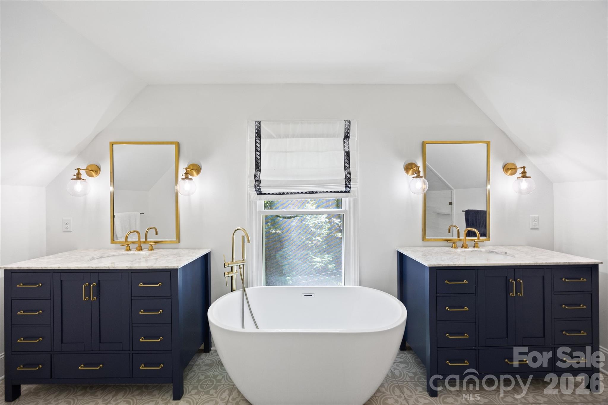 1027 Dan Maples Drive — Cramerton