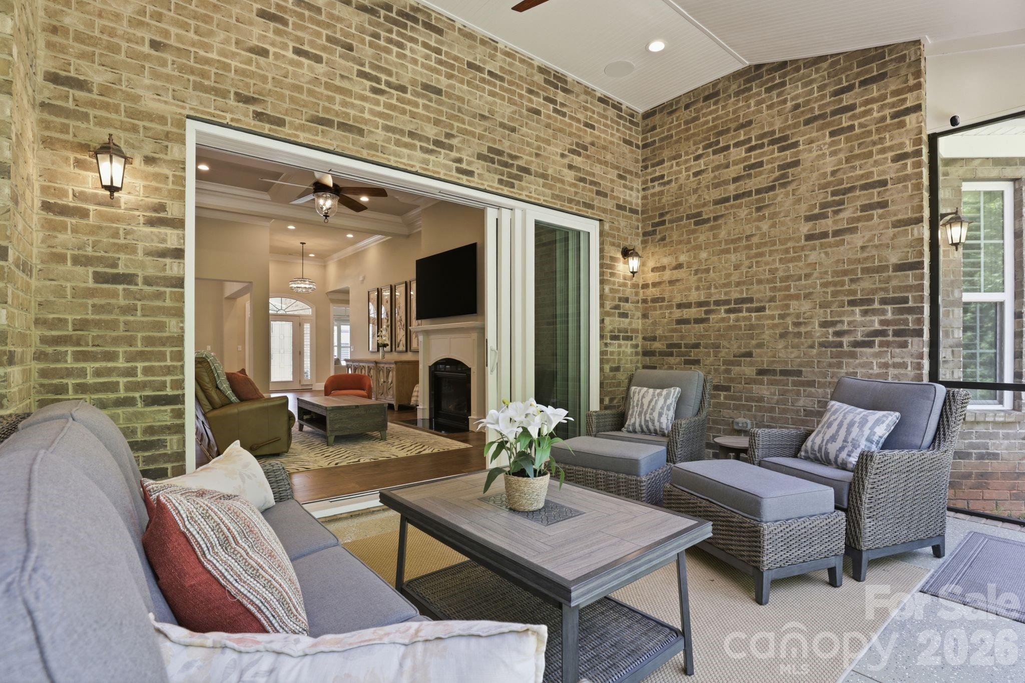 9823 Ardley Park Way — Mint Hill