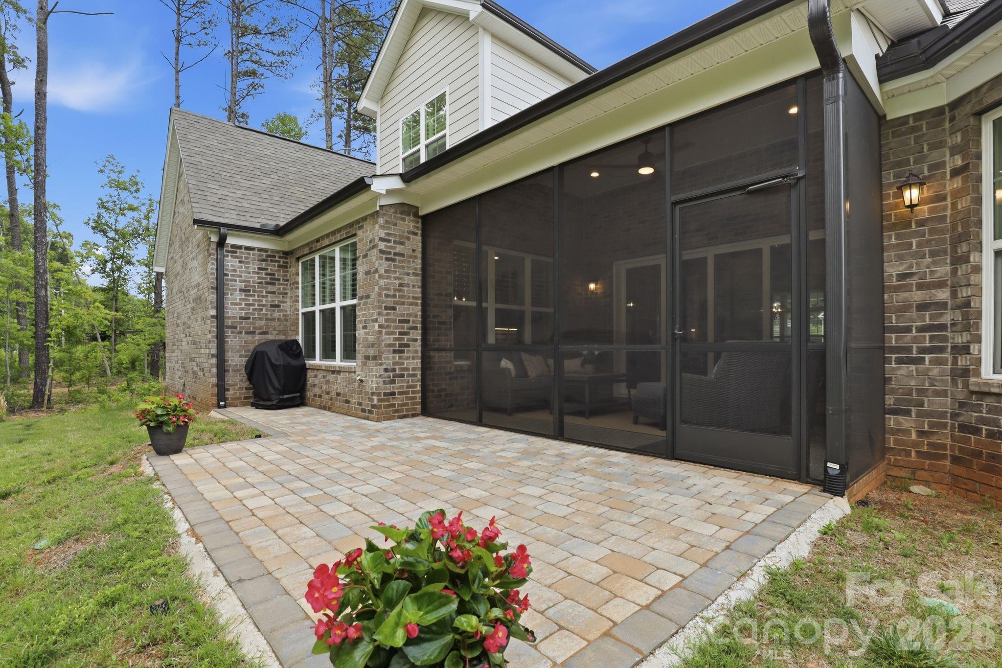 9823 Ardley Park Way — Mint Hill