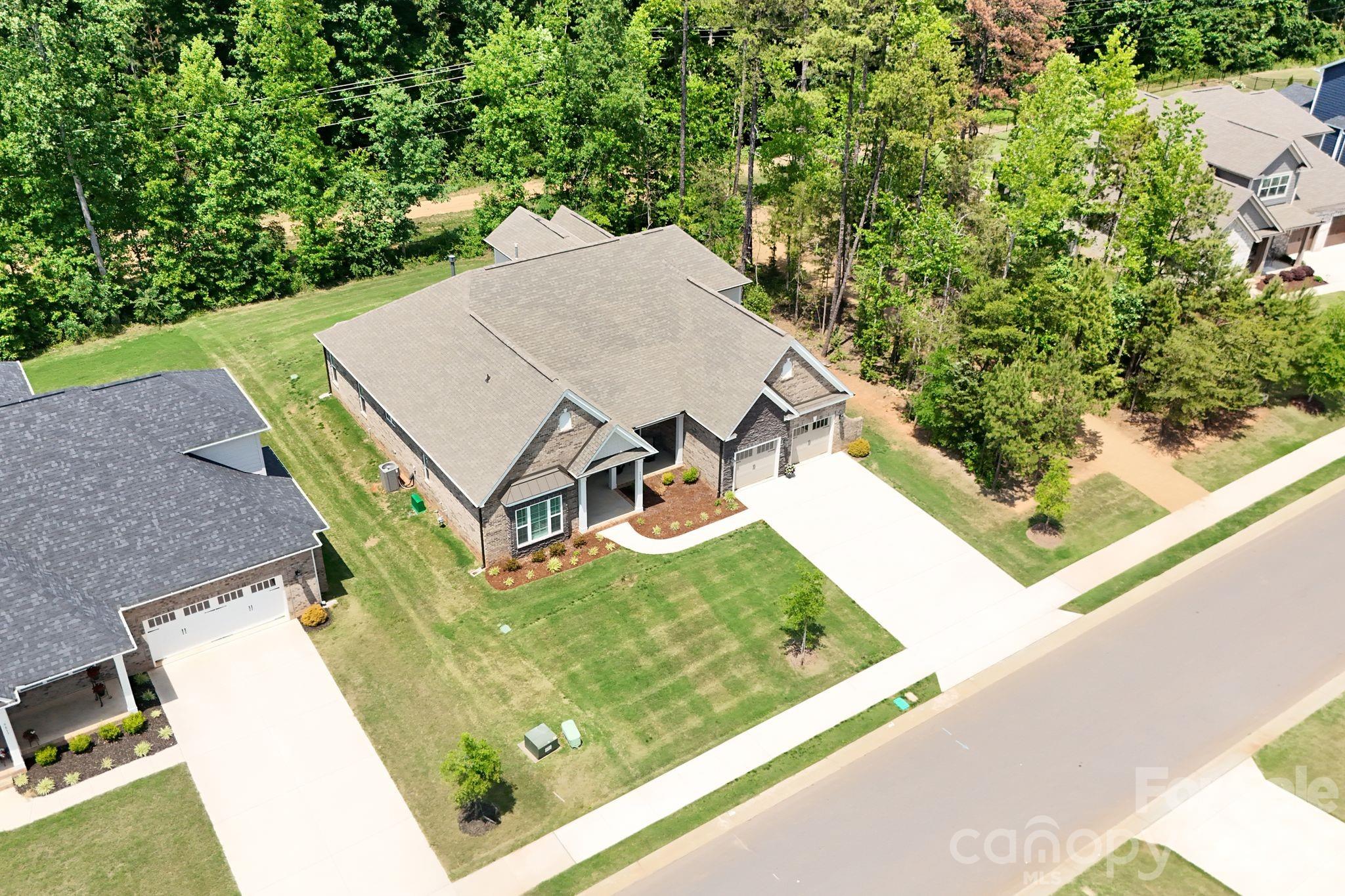 9823 Ardley Park Way — Mint Hill