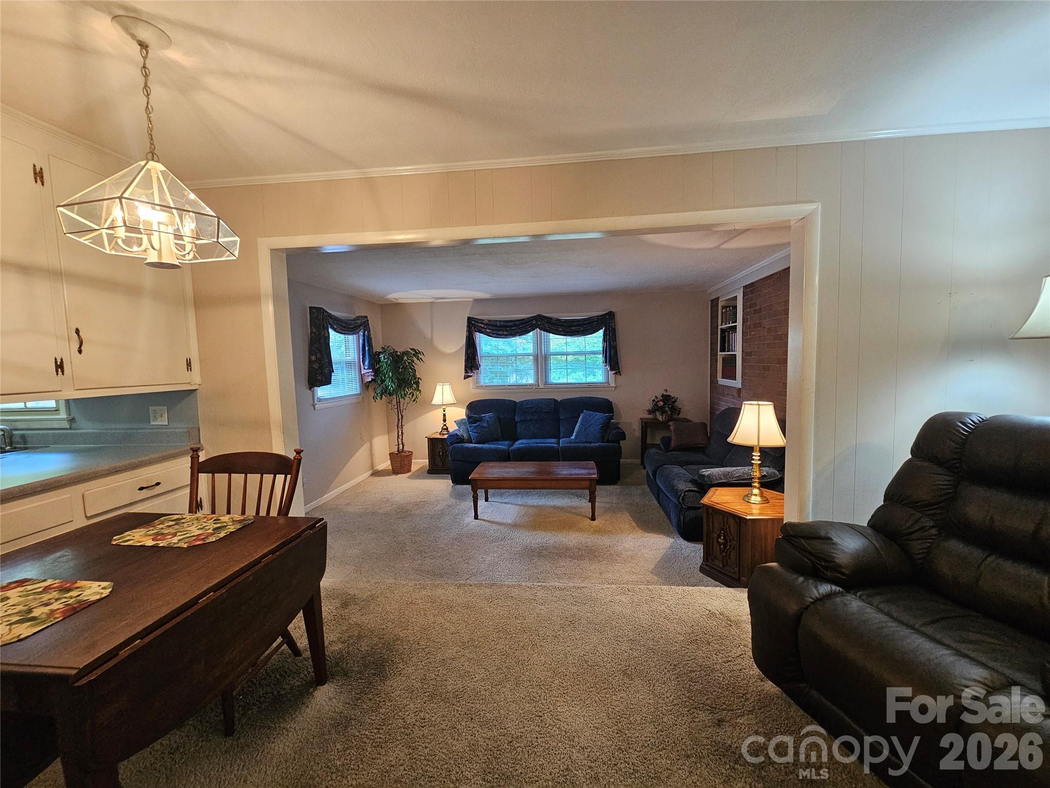 331 Woodside Drive — Shelby