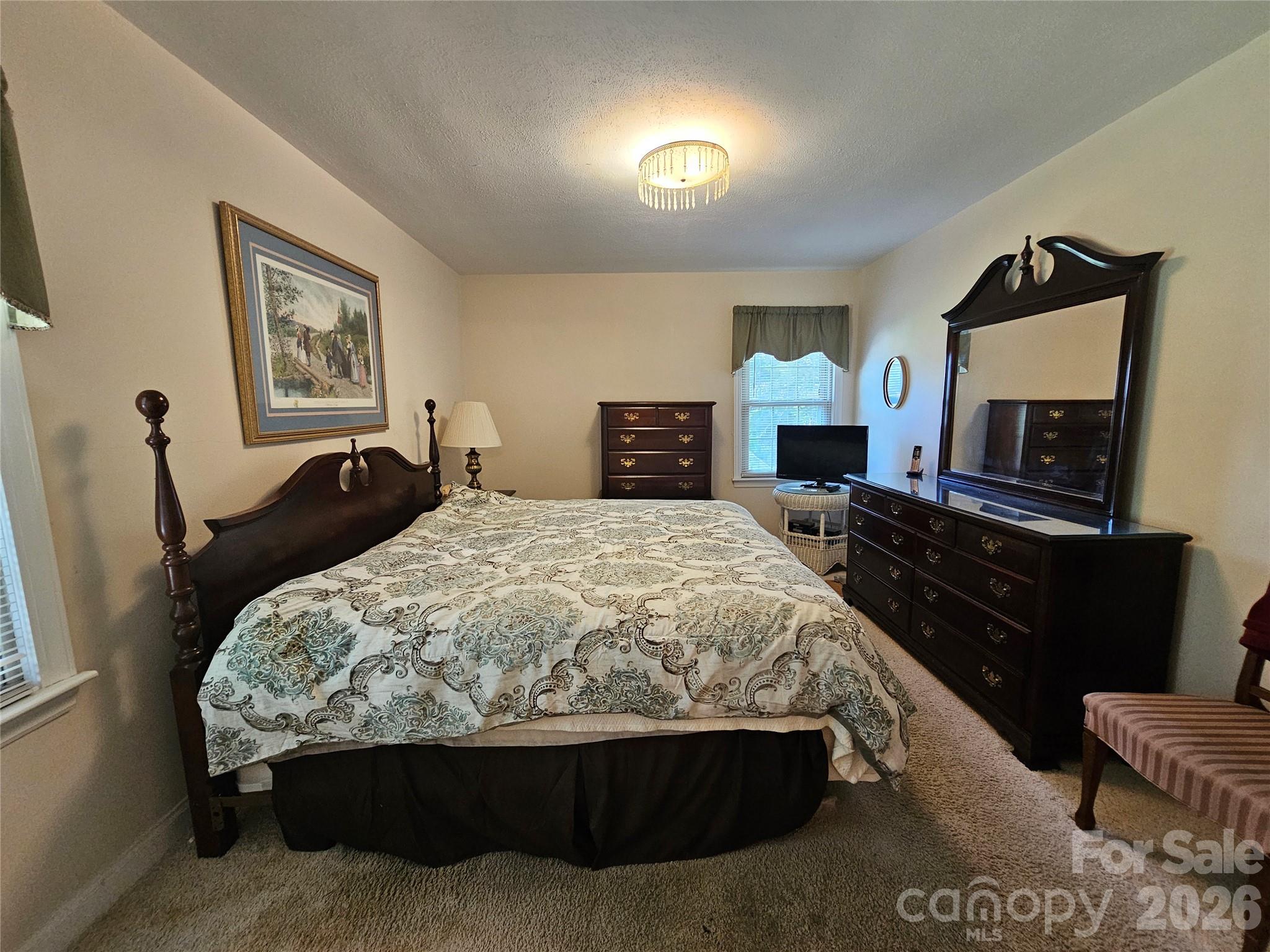 331 Woodside Drive — Shelby