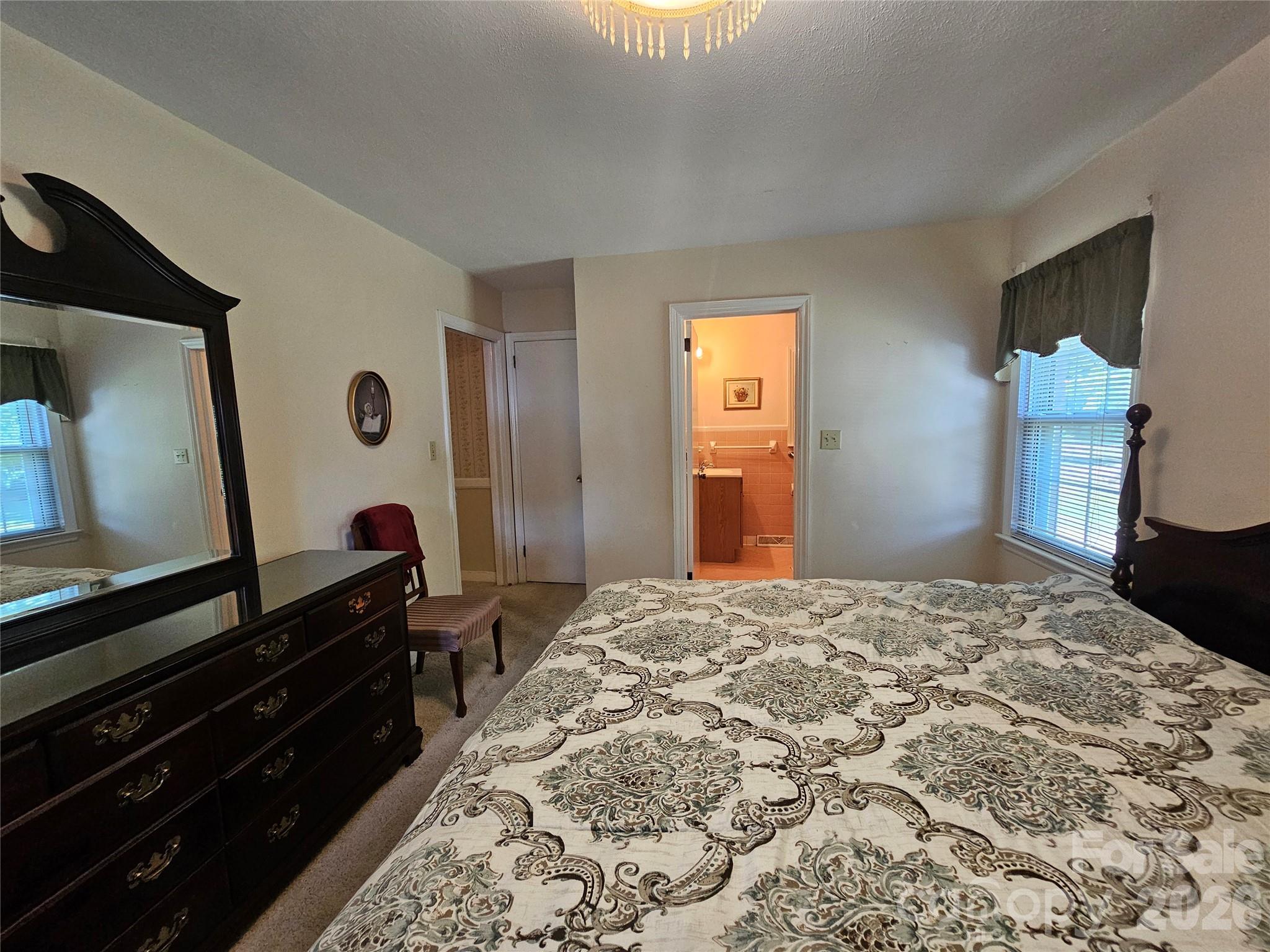 331 Woodside Drive — Shelby