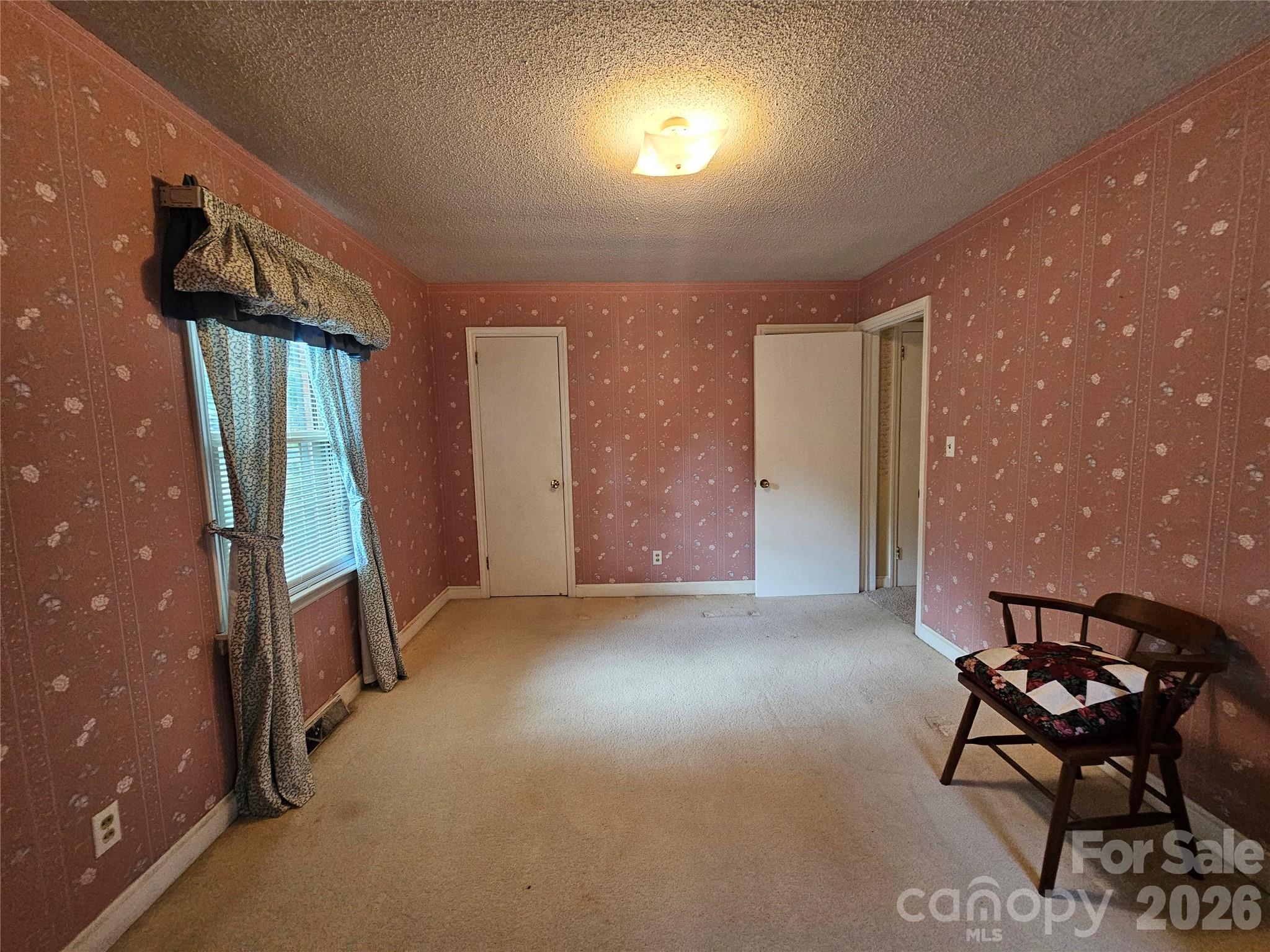 331 Woodside Drive — Shelby