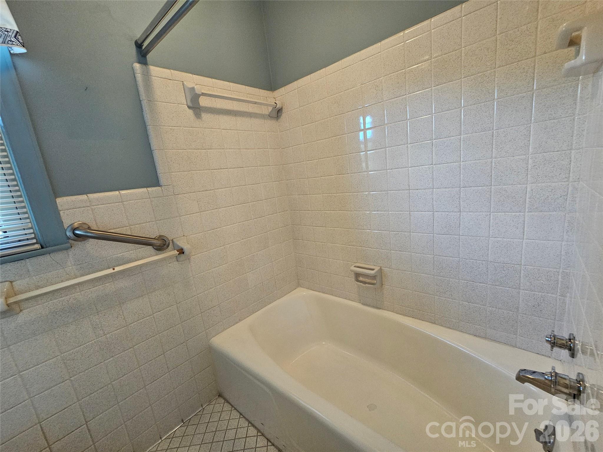 331 Woodside Drive — Shelby