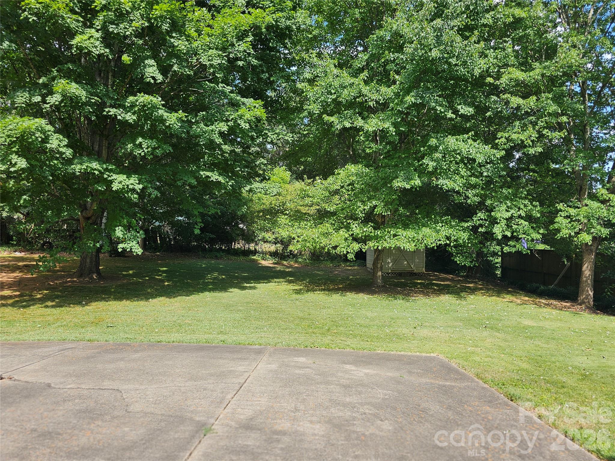 331 Woodside Drive — Shelby