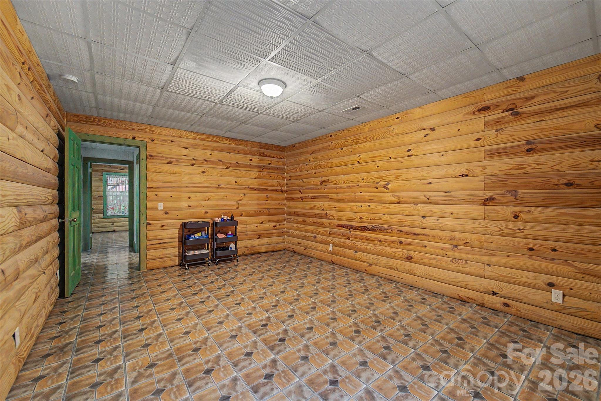 77 Pigeon Creek Trail — Bryson City