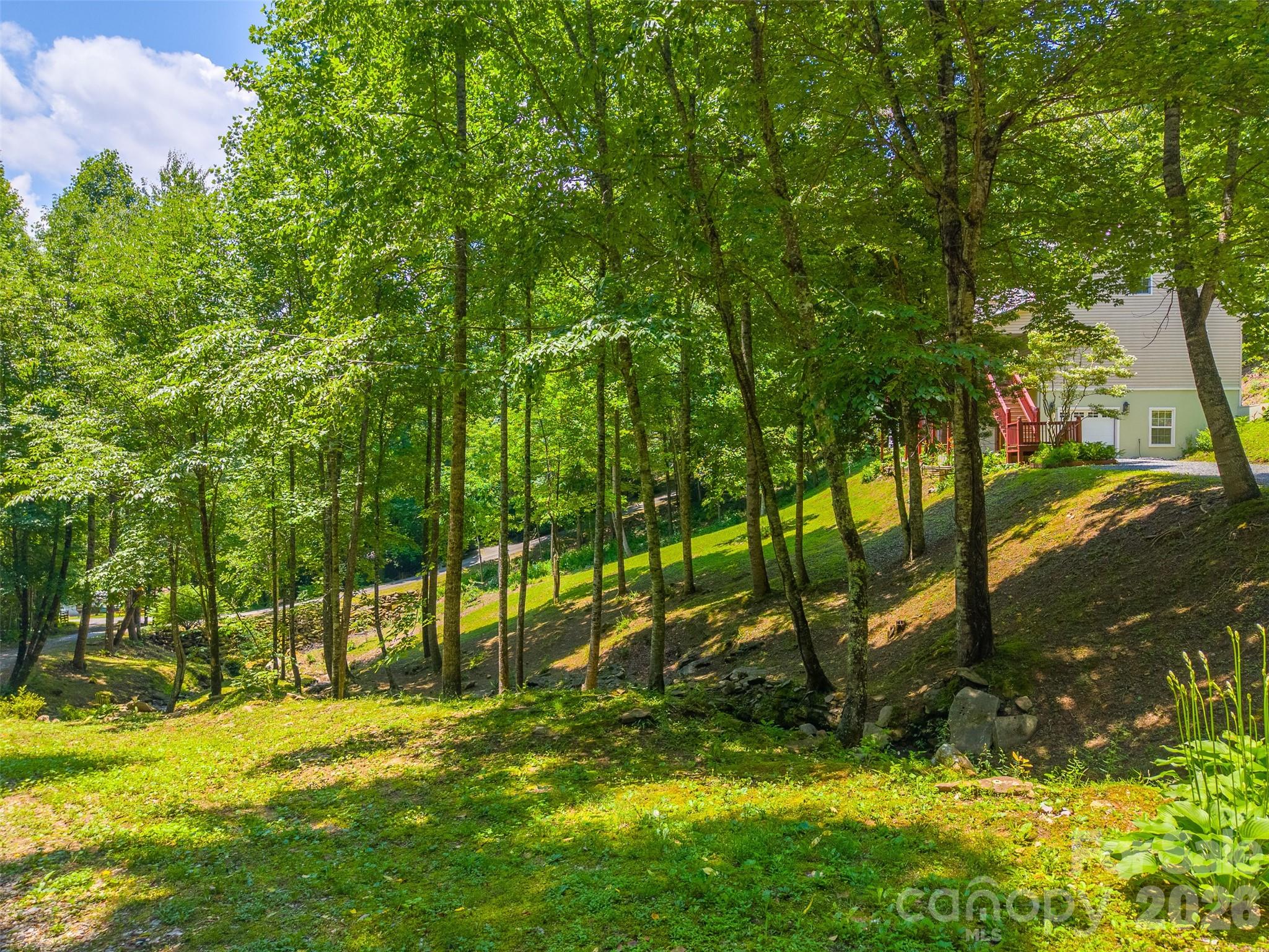 77 Pigeon Creek Trail — Bryson City