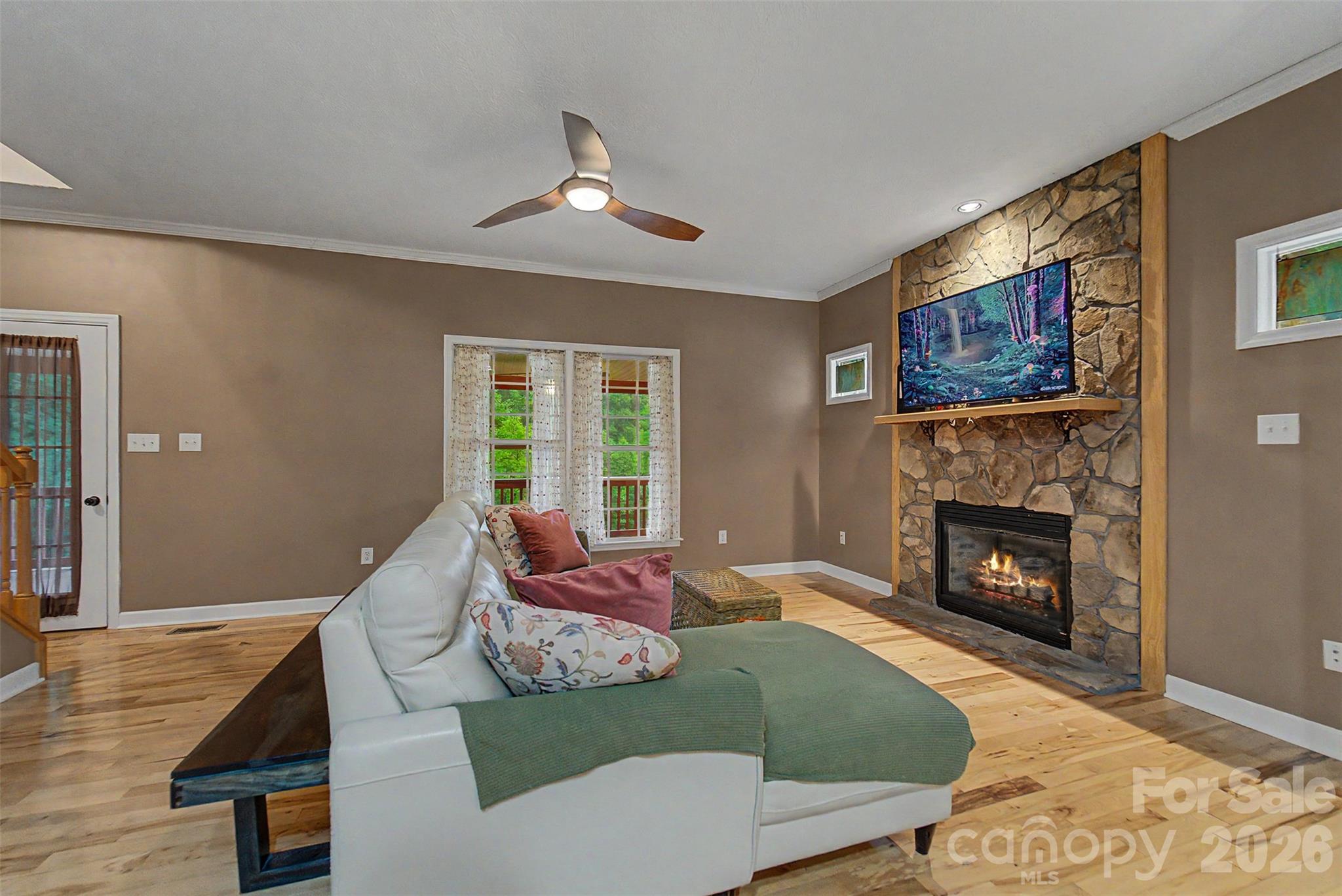 77 Pigeon Creek Trail — Bryson City