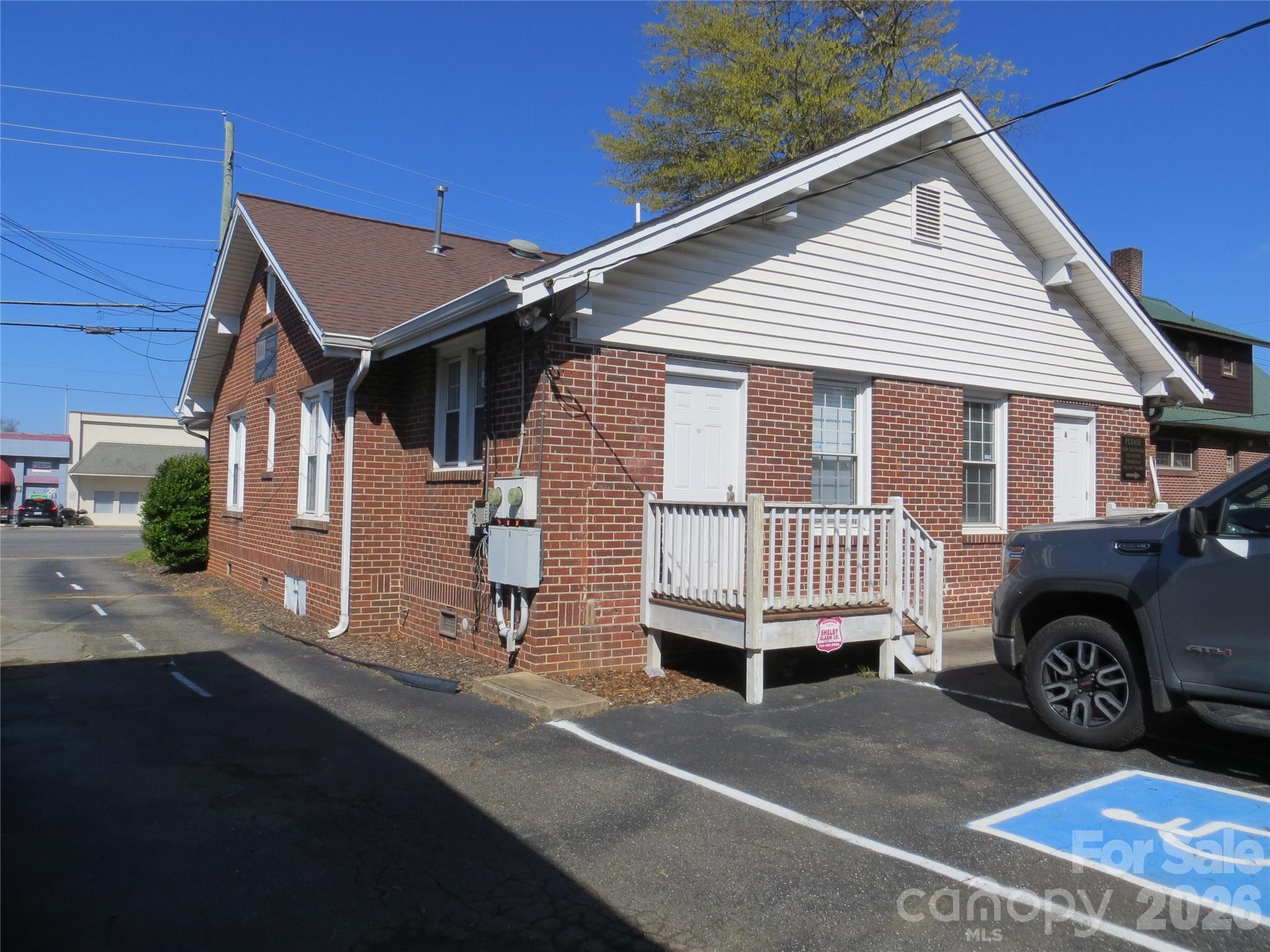 505 S Lafayette Street — Shelby
