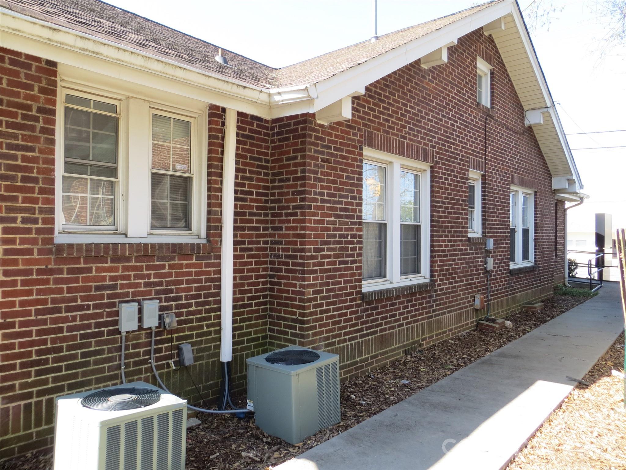 505 S Lafayette Street — Shelby