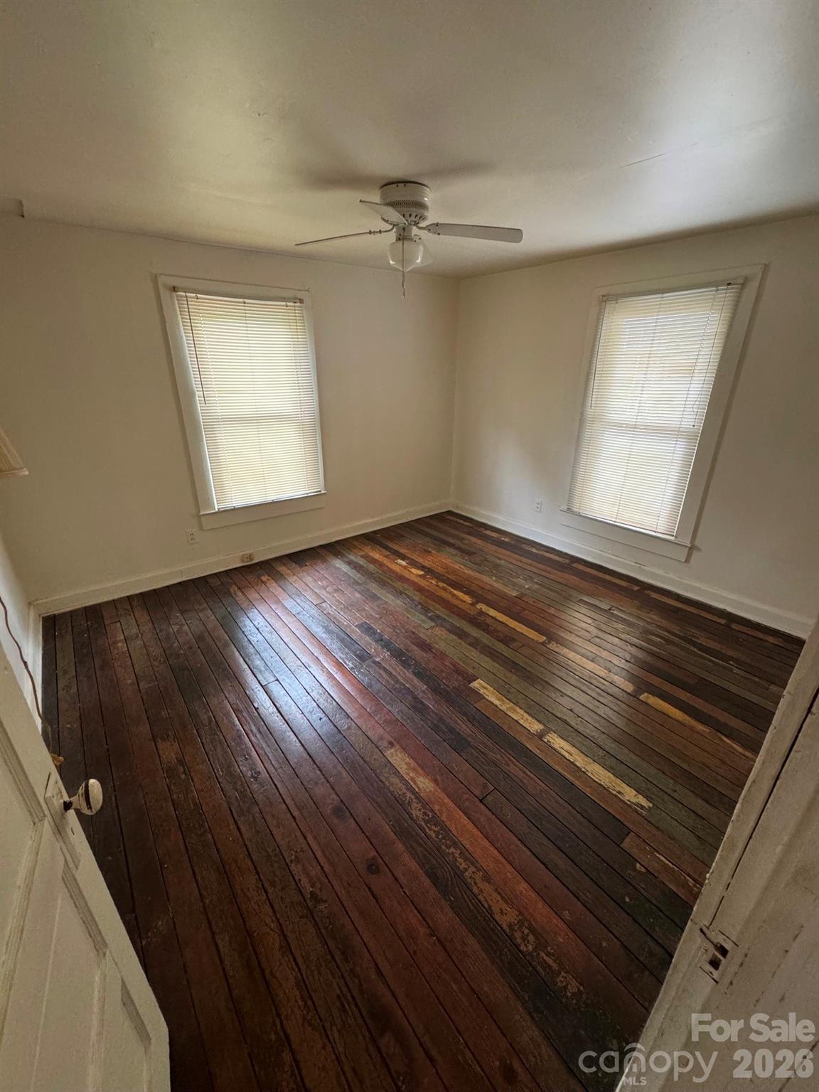 831/833 N Oak Street — Hendersonville