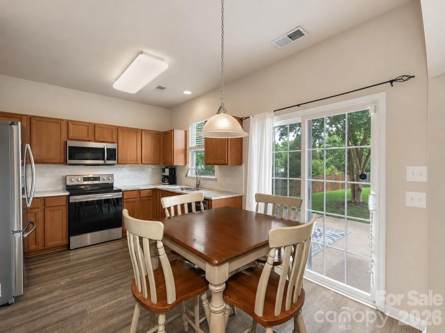 1100 Mountain Laurel Court — Matthews