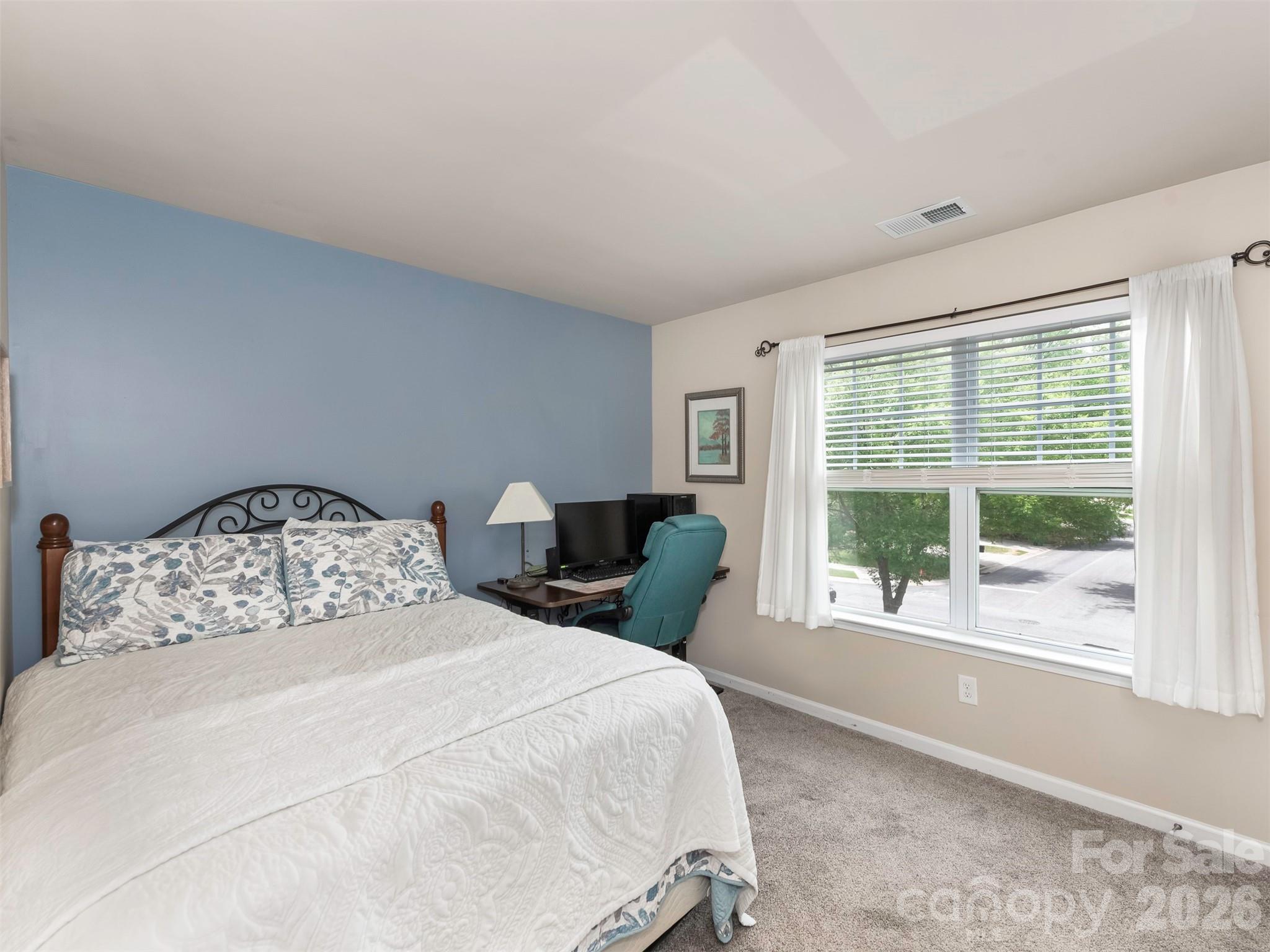 1100 Mountain Laurel Court — Matthews