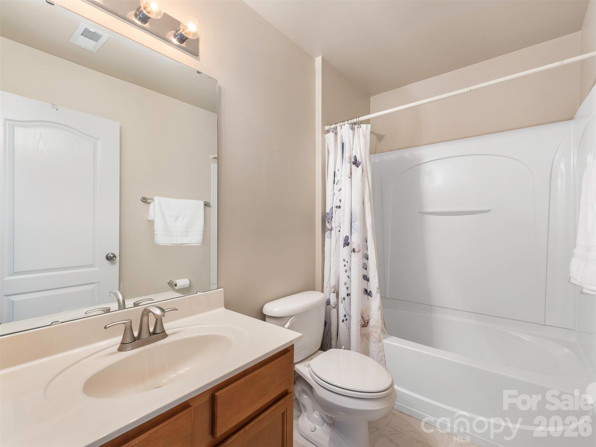 1100 Mountain Laurel Court — Matthews