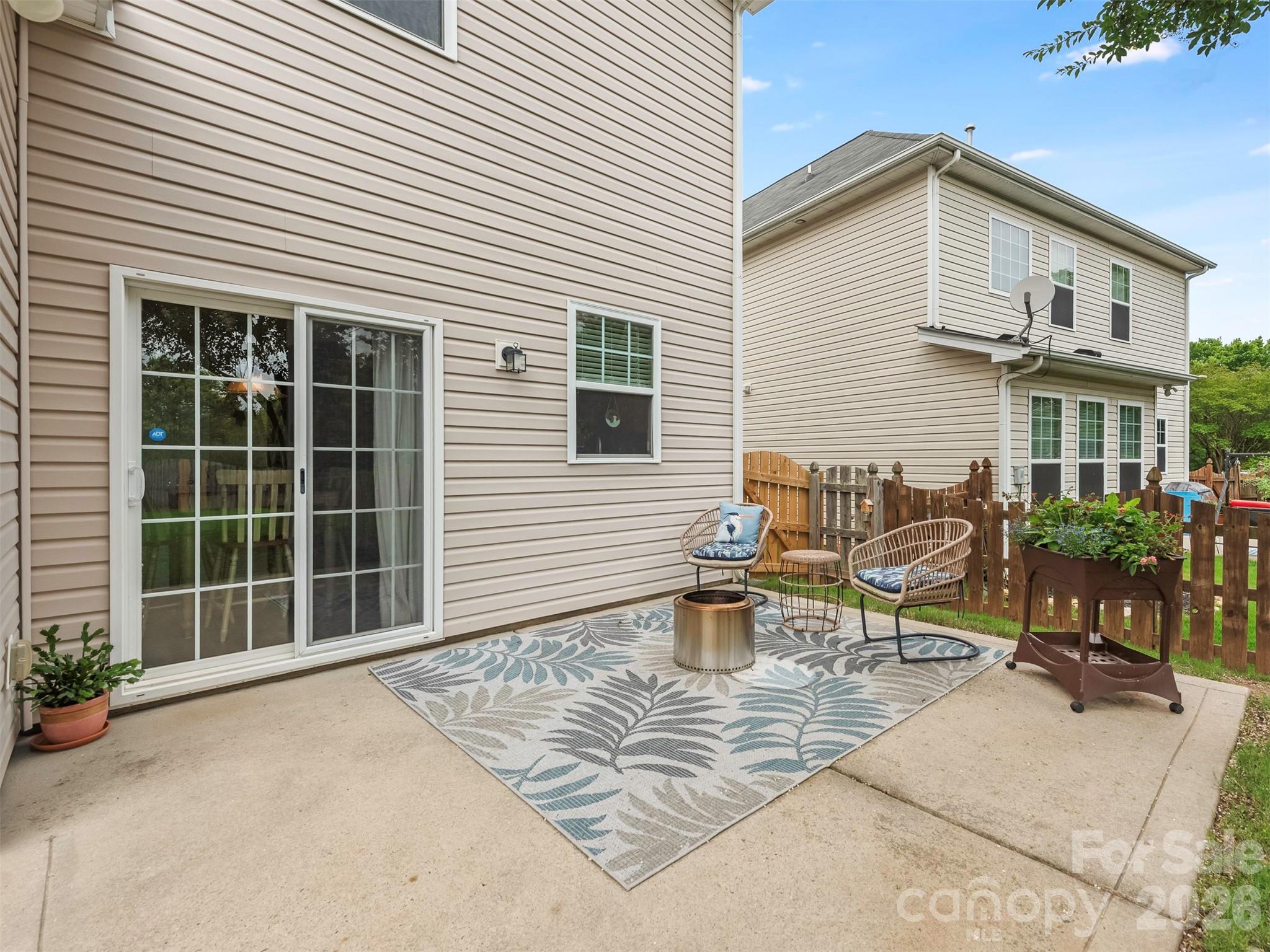 1100 Mountain Laurel Court — Matthews
