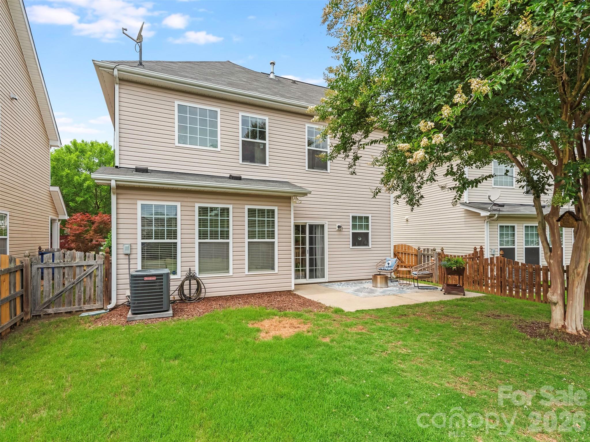 1100 Mountain Laurel Court — Matthews