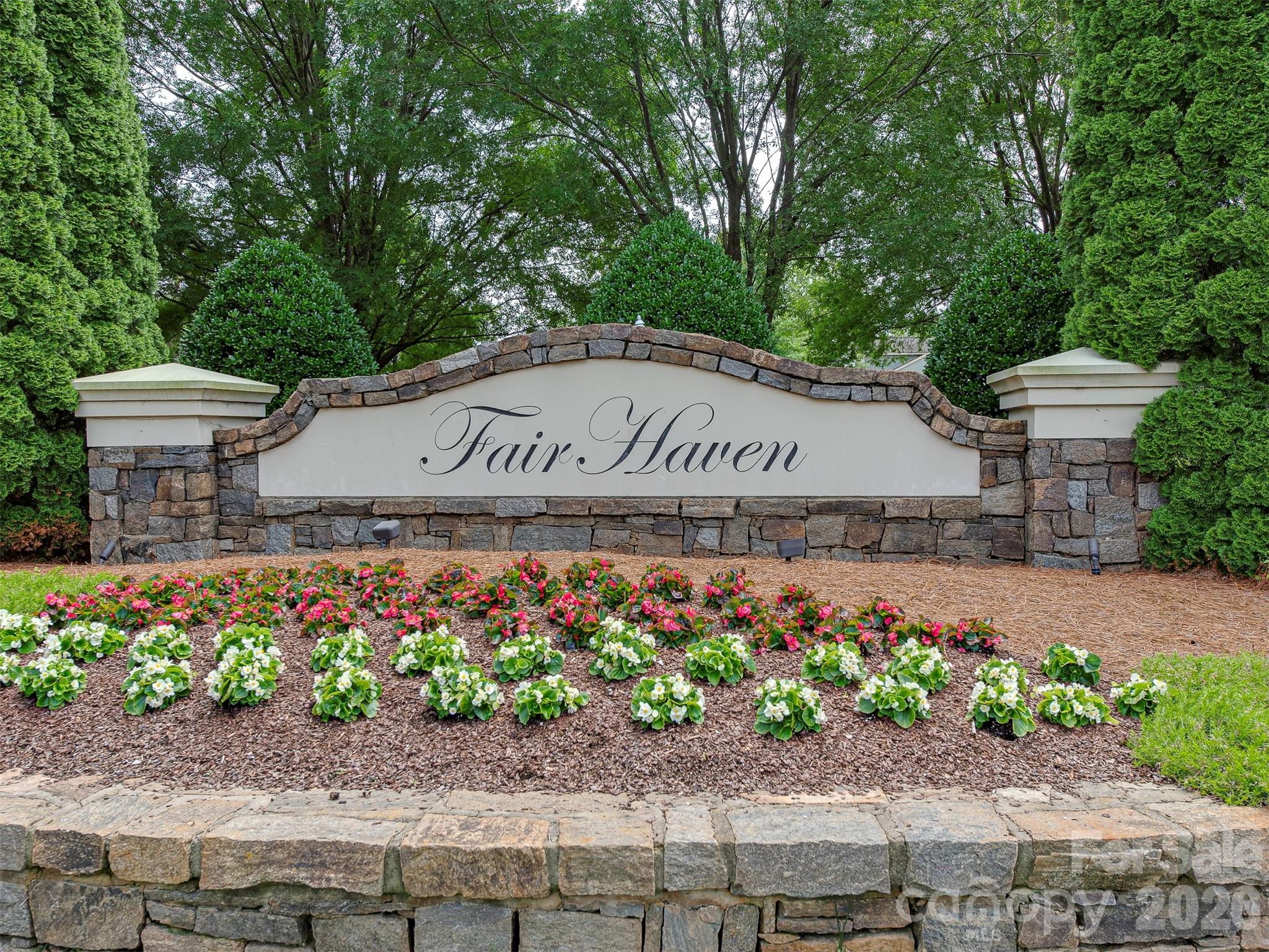 1100 Mountain Laurel Court — Matthews