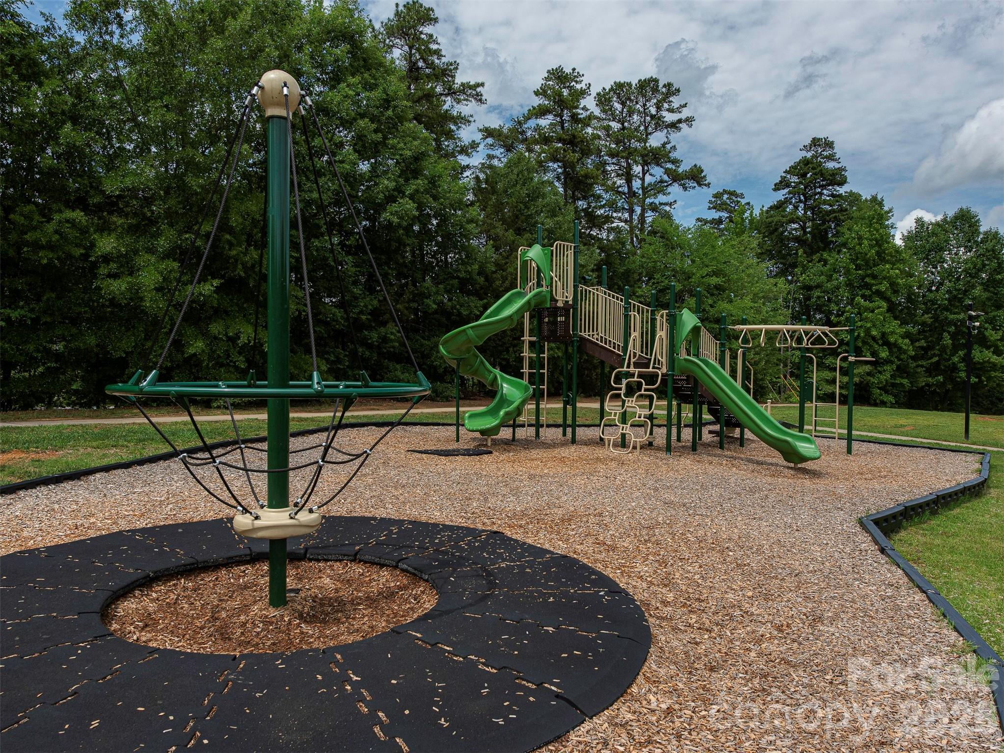 1100 Mountain Laurel Court — Matthews