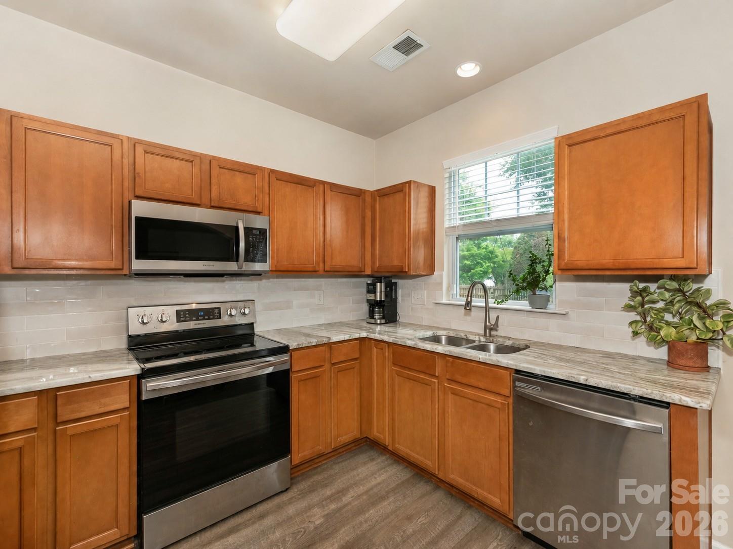 1100 Mountain Laurel Court — Matthews