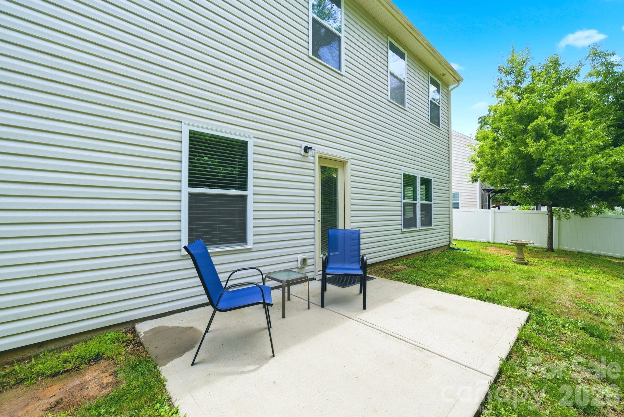2628 Courtland Drive — Clover