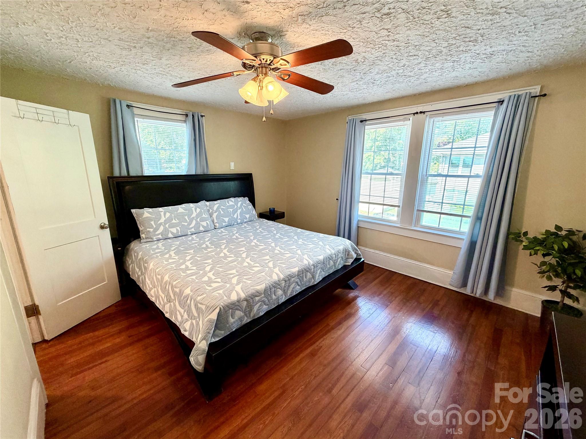 715 E Marion Street — Shelby
