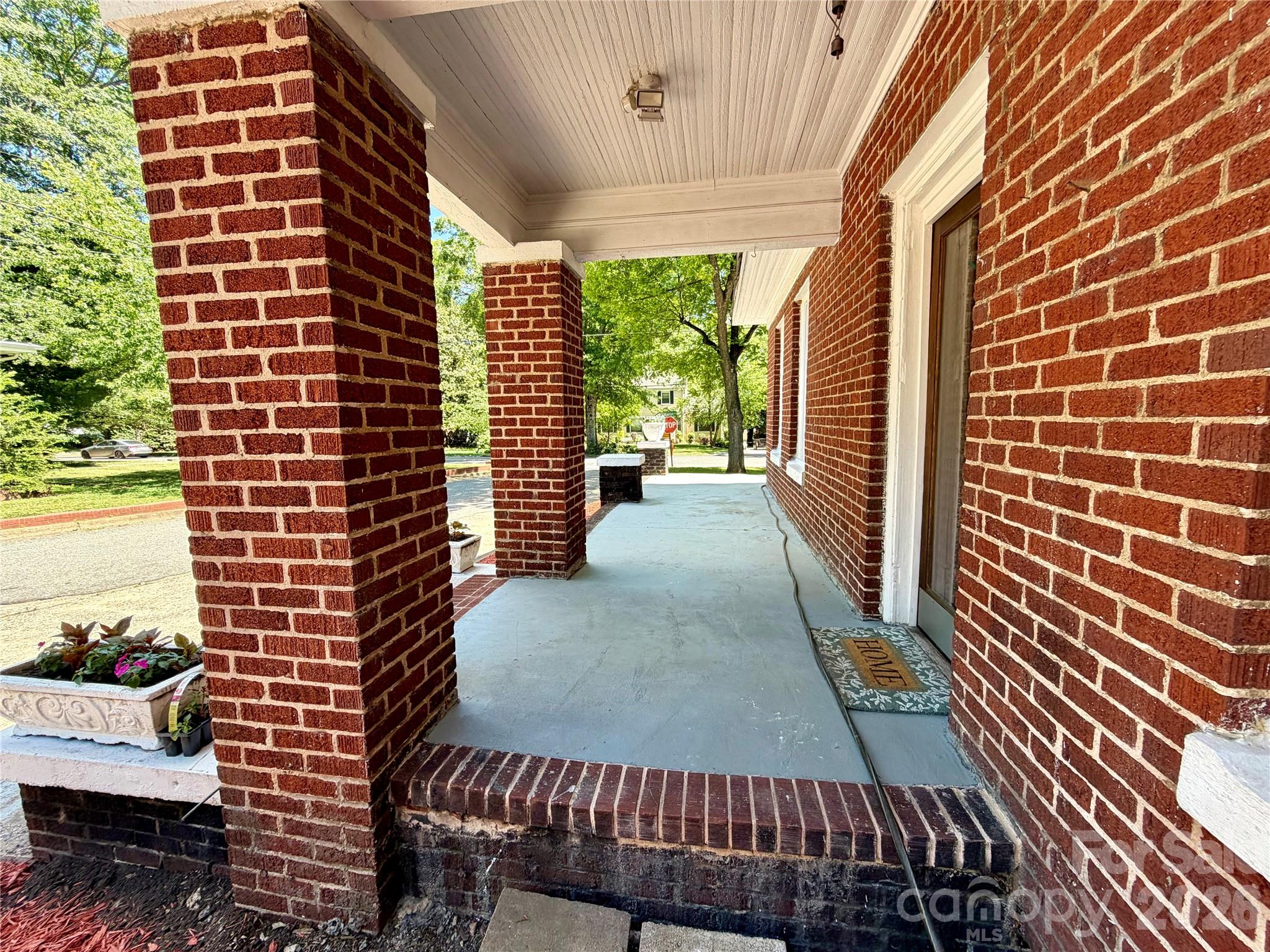 715 E Marion Street — Shelby
