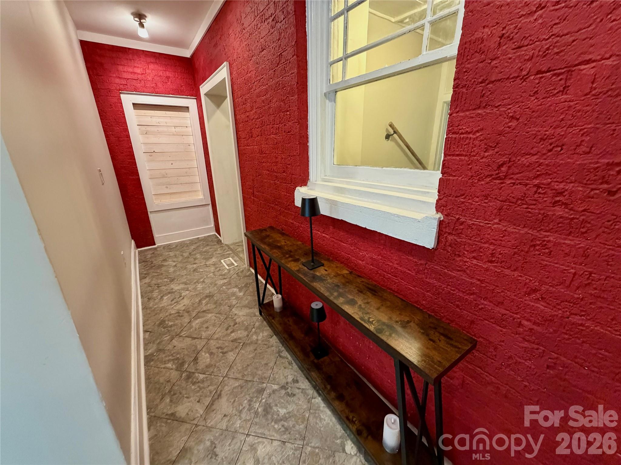 715 E Marion Street — Shelby