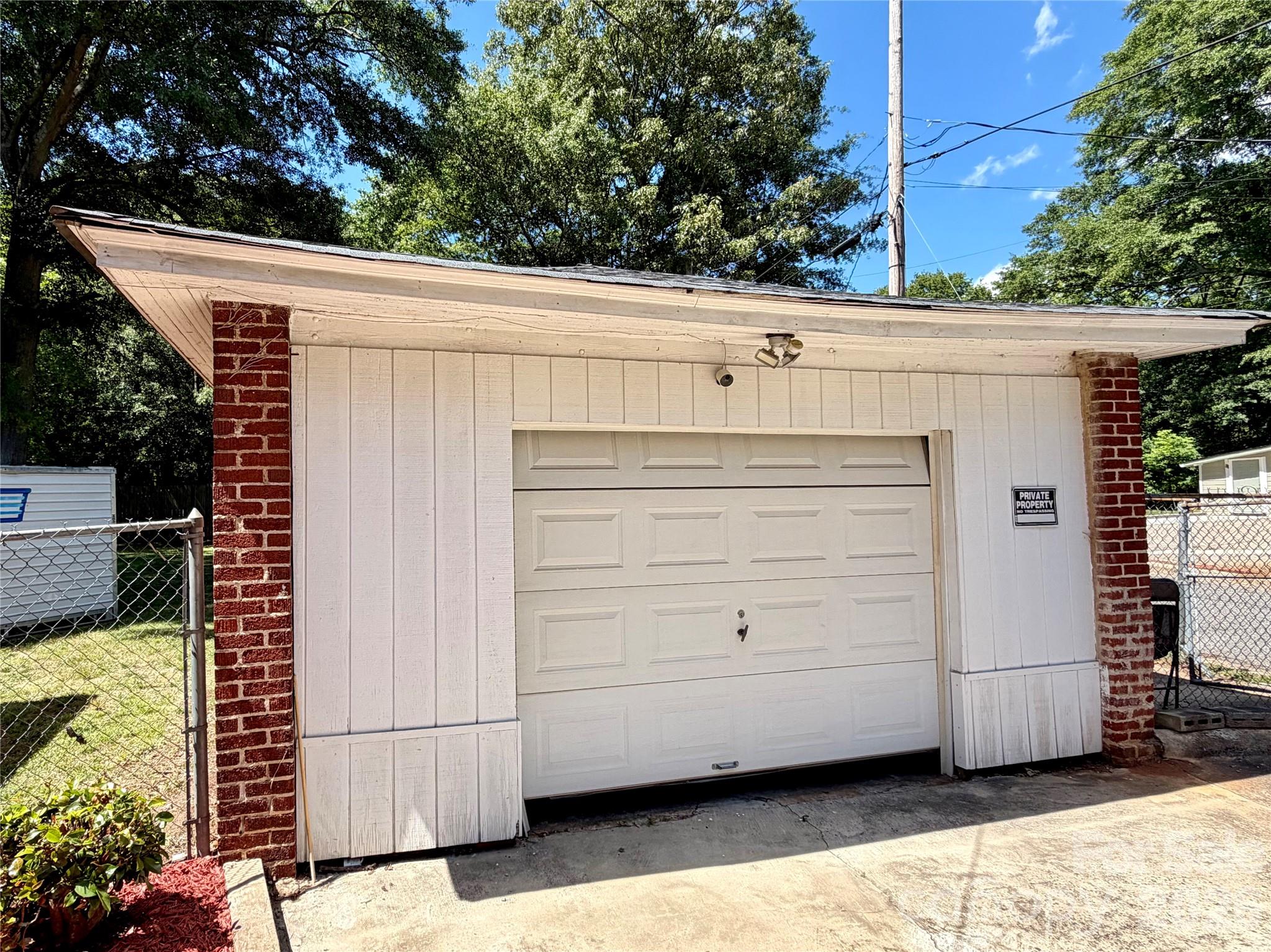 715 E Marion Street — Shelby