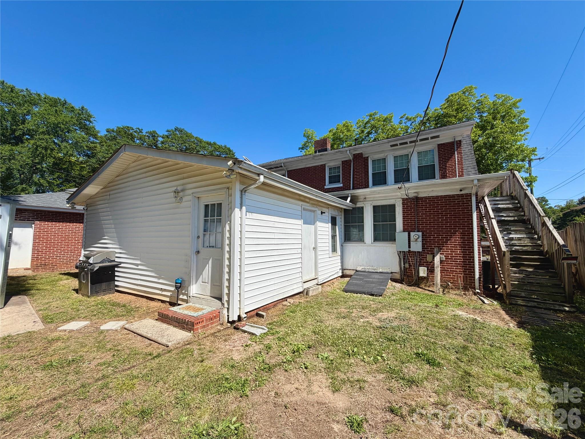 715 E Marion Street — Shelby