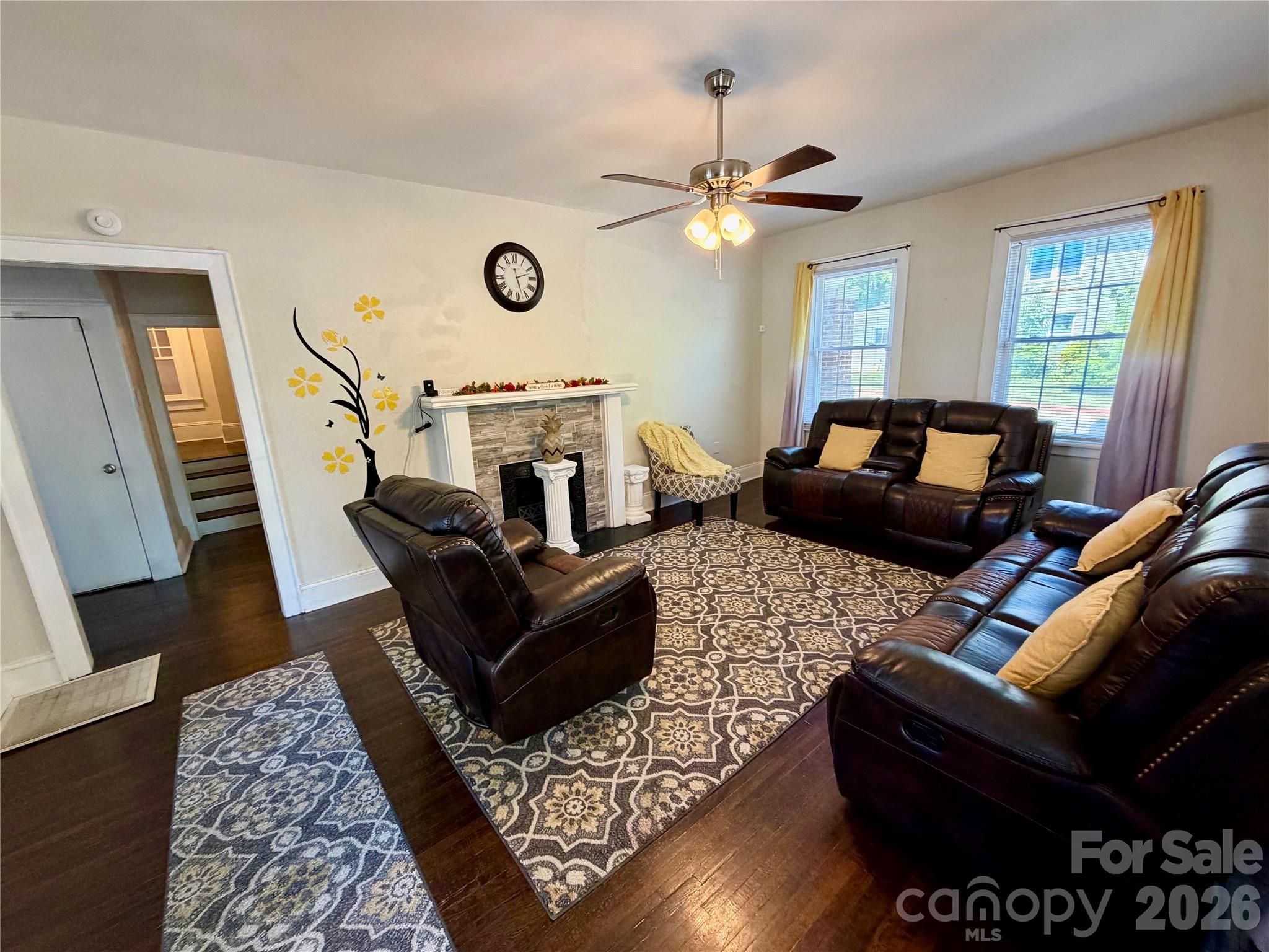 715 E Marion Street — Shelby