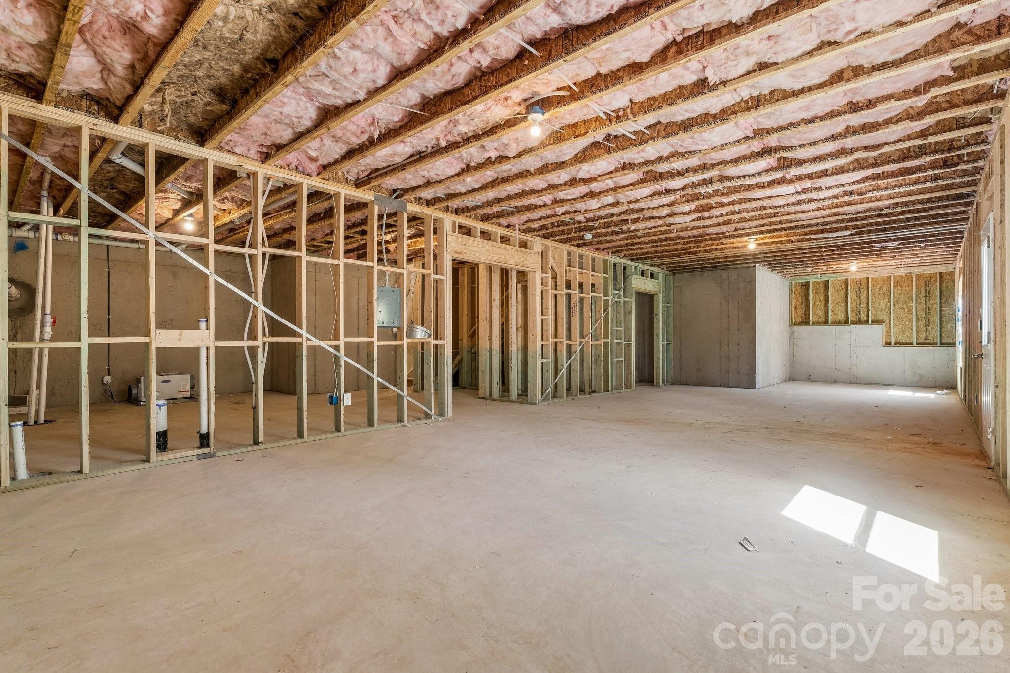 204 E Warfield Drive — Mooresville