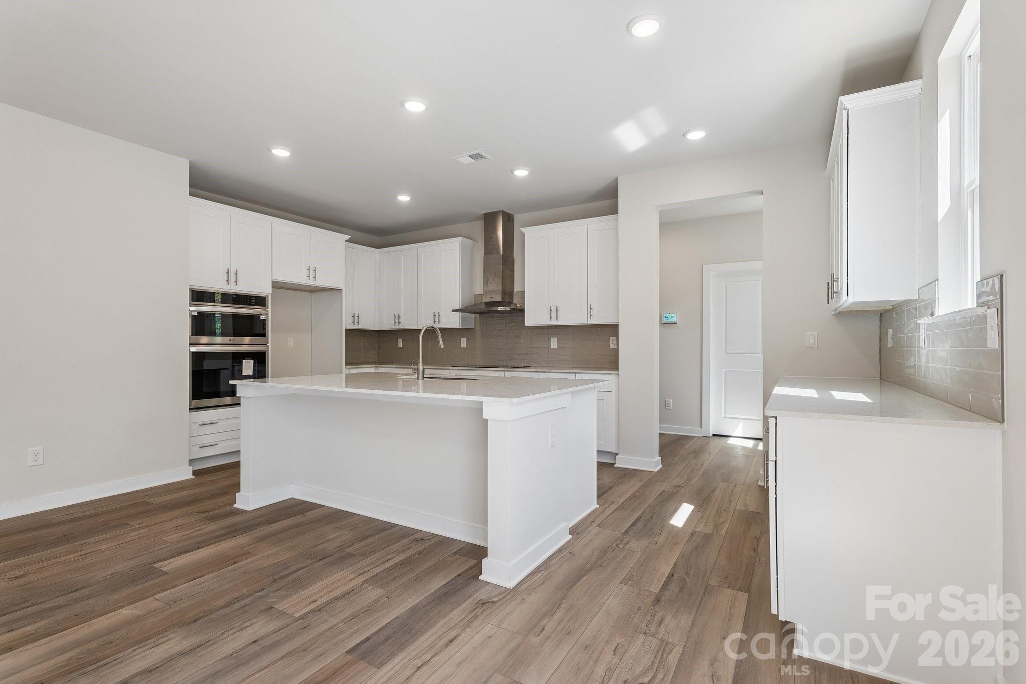 204 E Warfield Drive — Mooresville