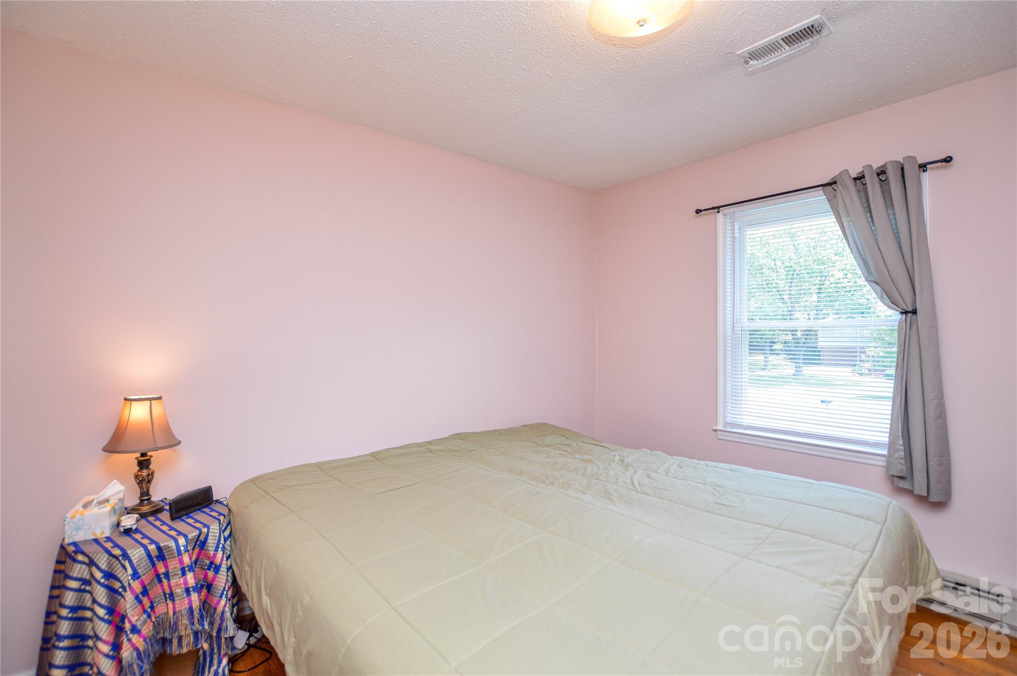 518 Vinecrest Drive — Matthews