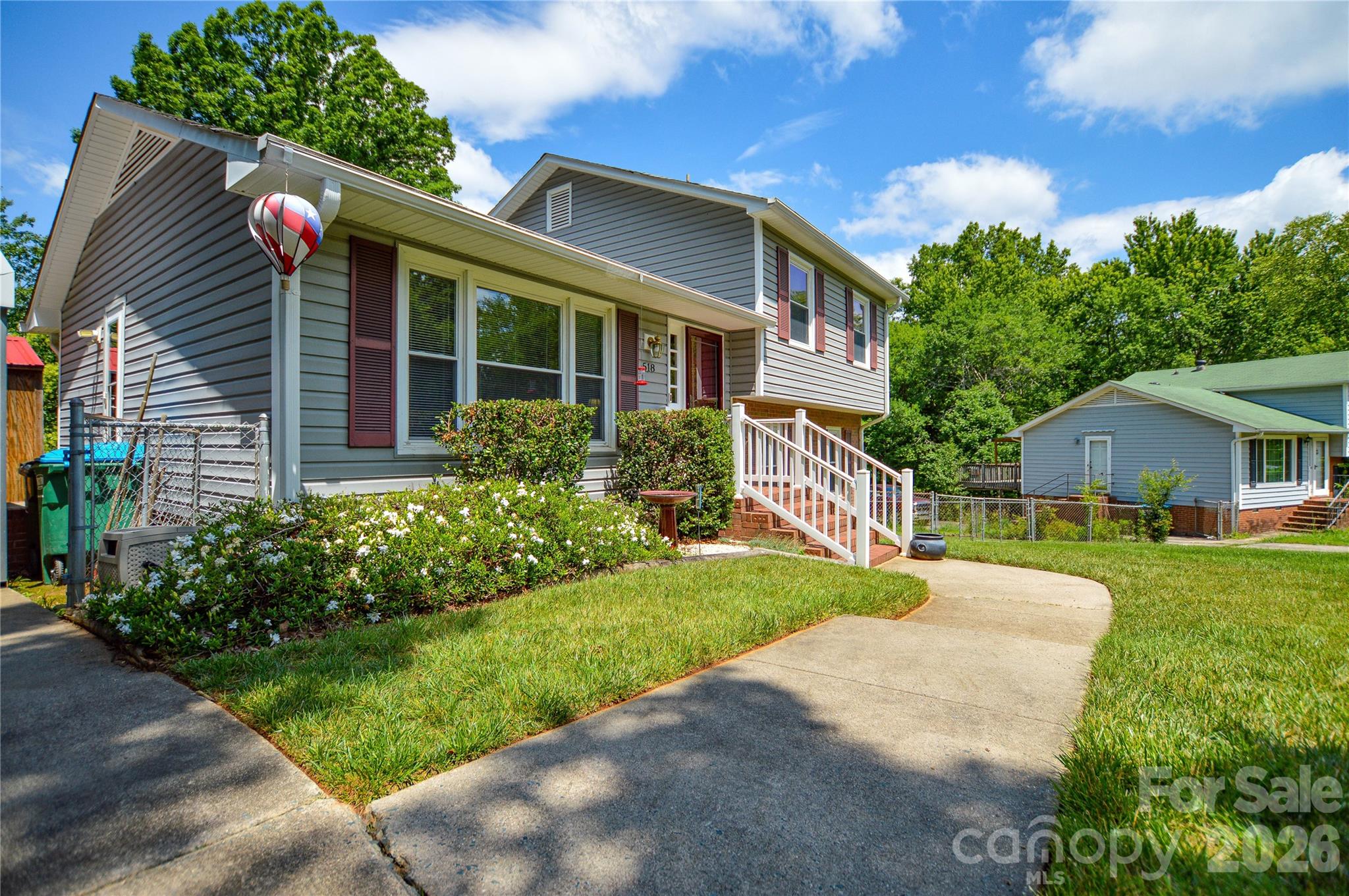 518 Vinecrest Drive — Matthews