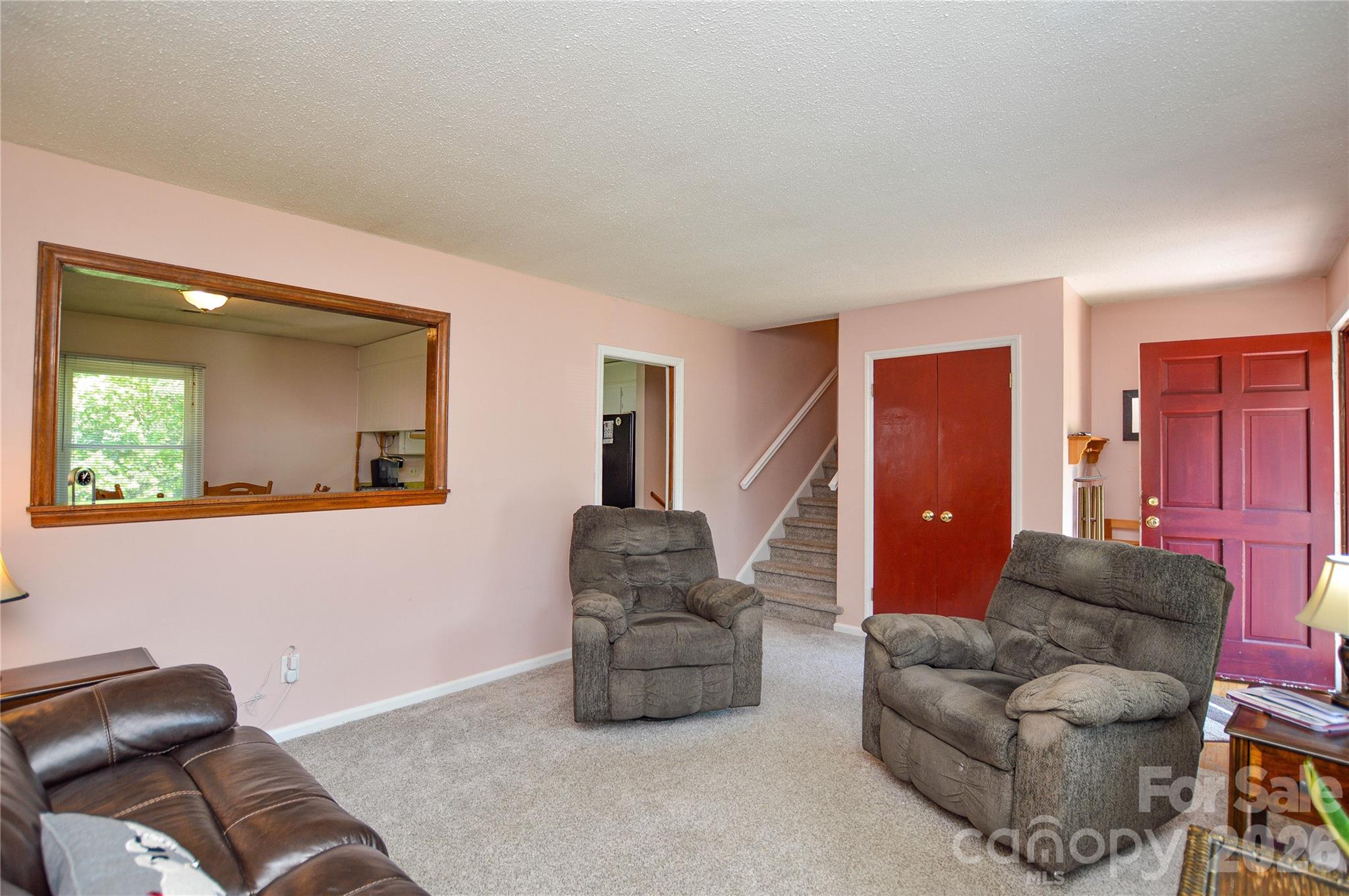 518 Vinecrest Drive — Matthews