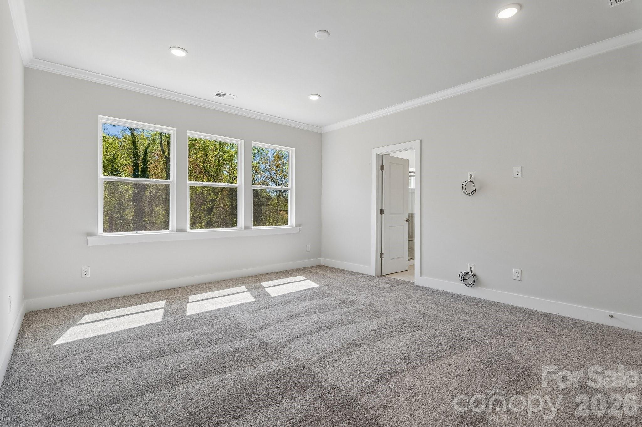 208 E Warfield Drive — Mooresville