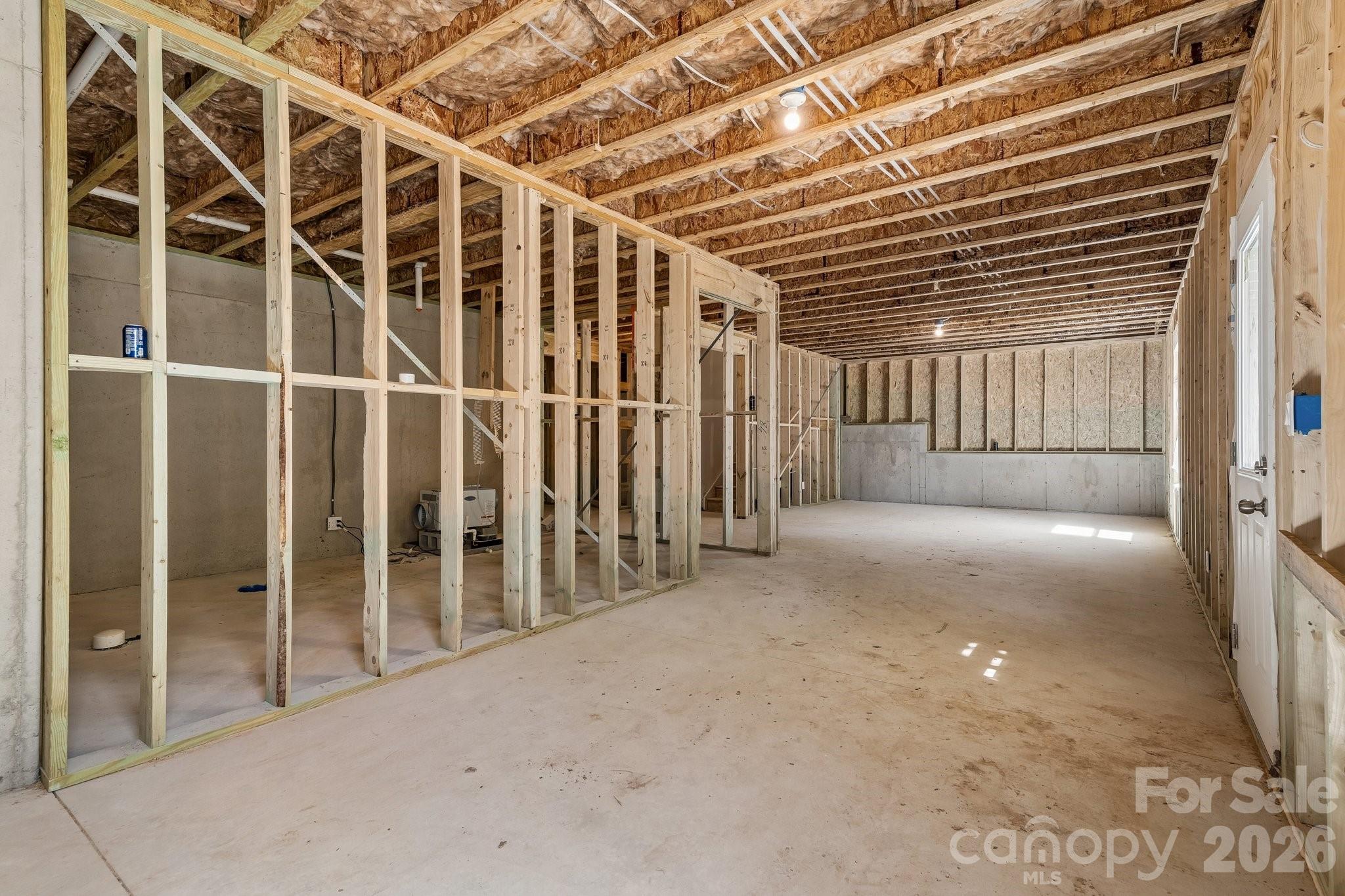 208 E Warfield Drive — Mooresville